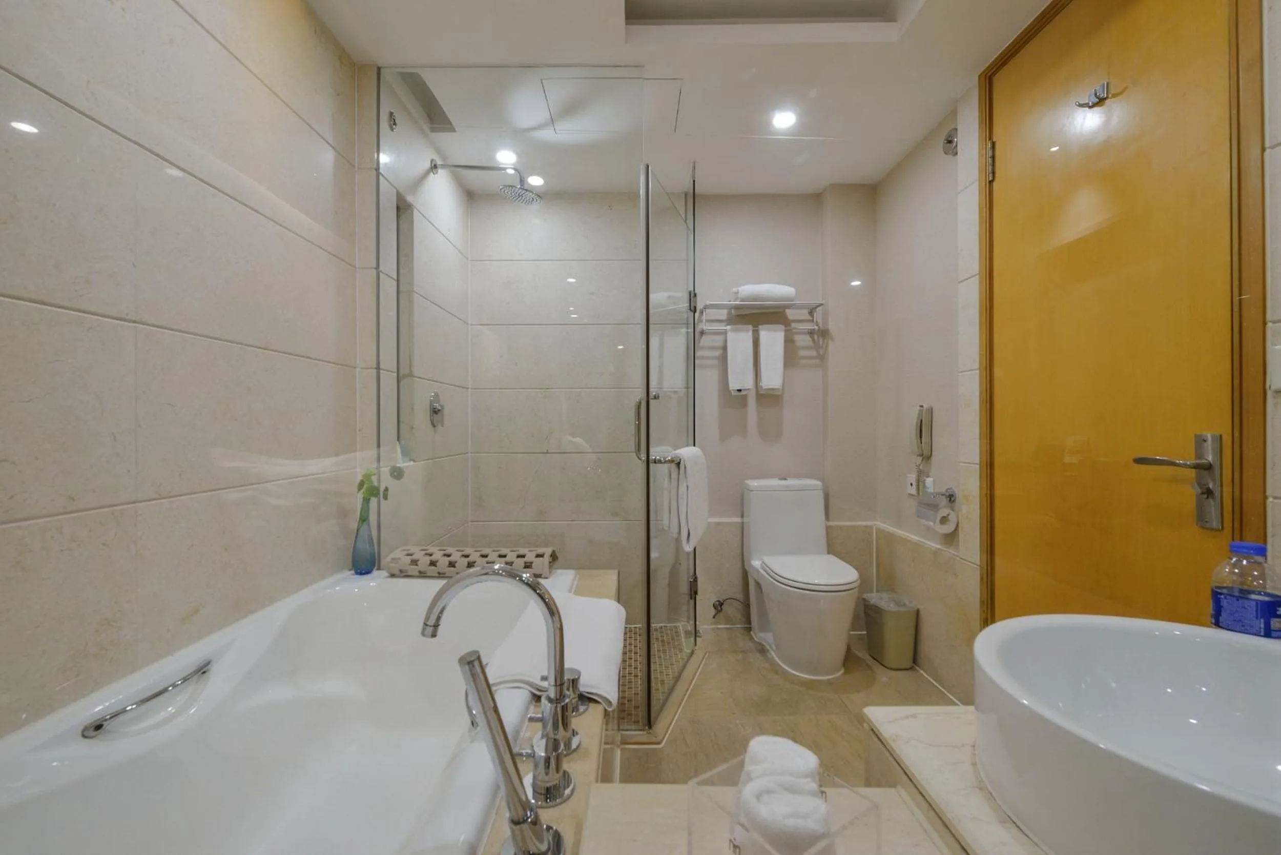 Toilet in Bayshore Hotel Dalian