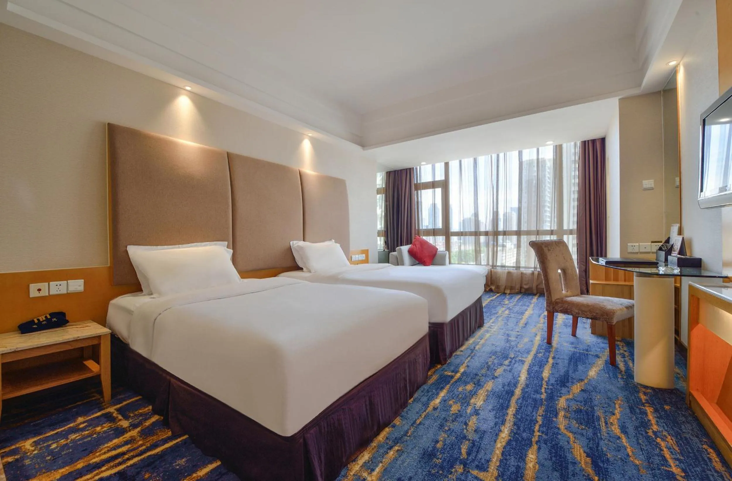 Bed in Bayshore Hotel Dalian