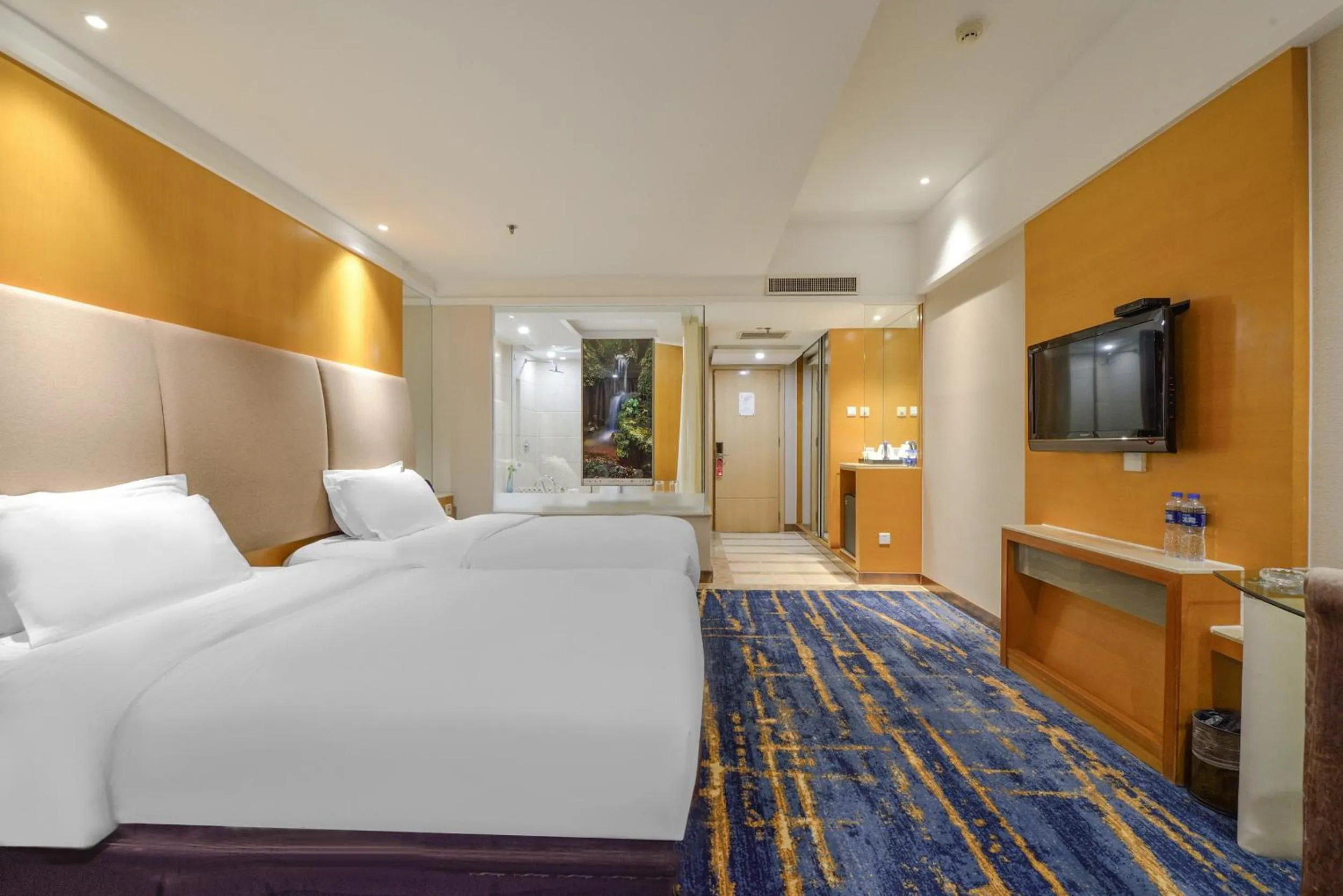 Bed in Bayshore Hotel Dalian