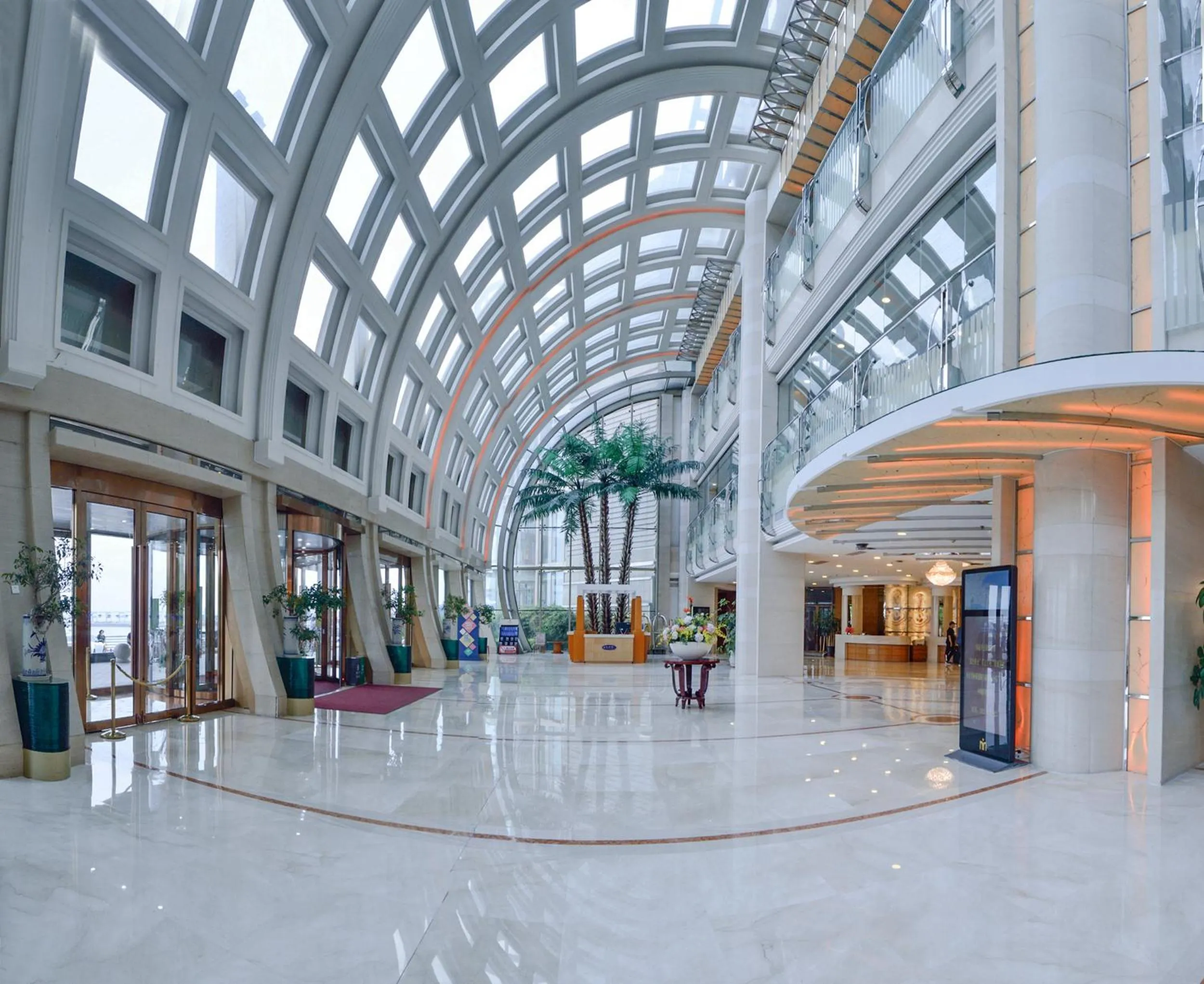 Lobby or reception in Bayshore Hotel Dalian