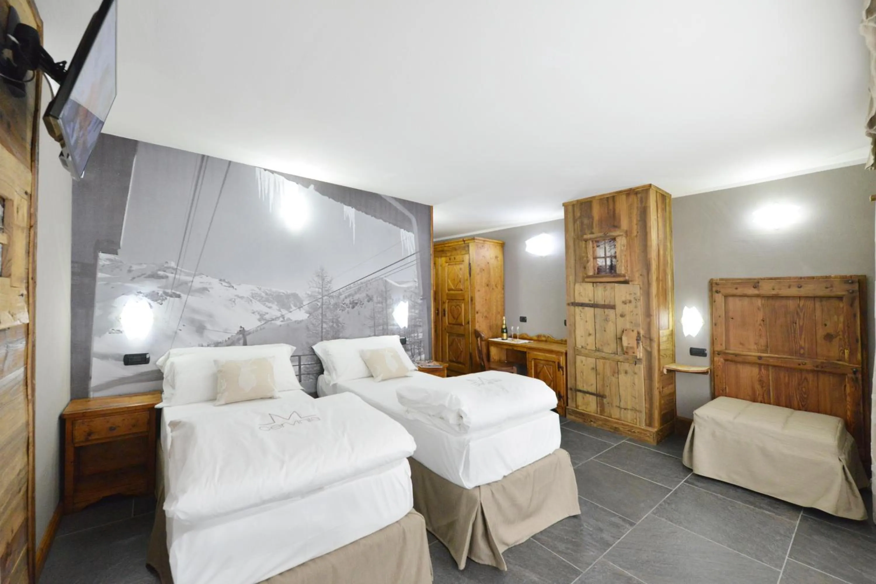 Mollino Rooms
