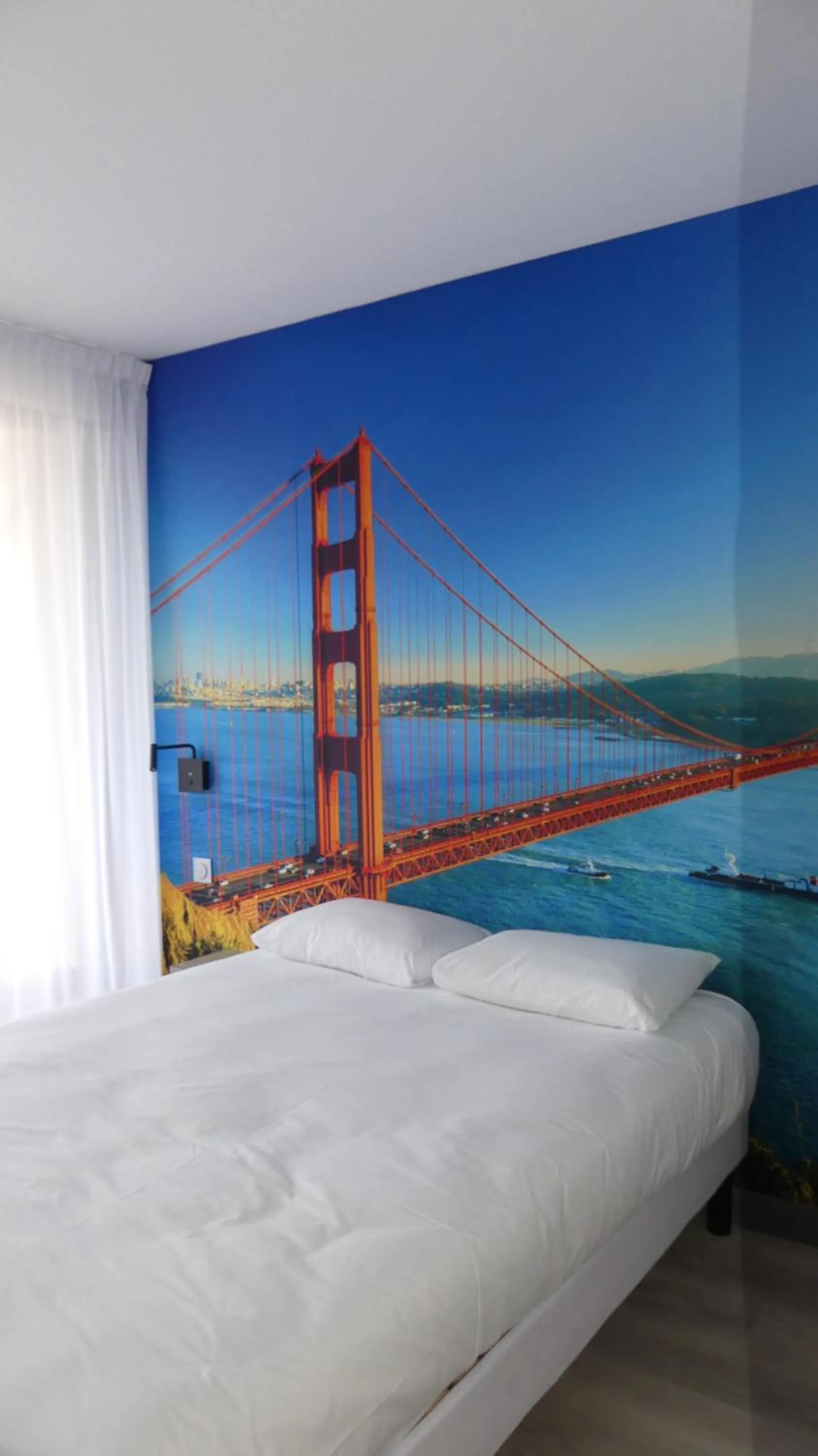 Bedroom, Bed in Break Hôtel