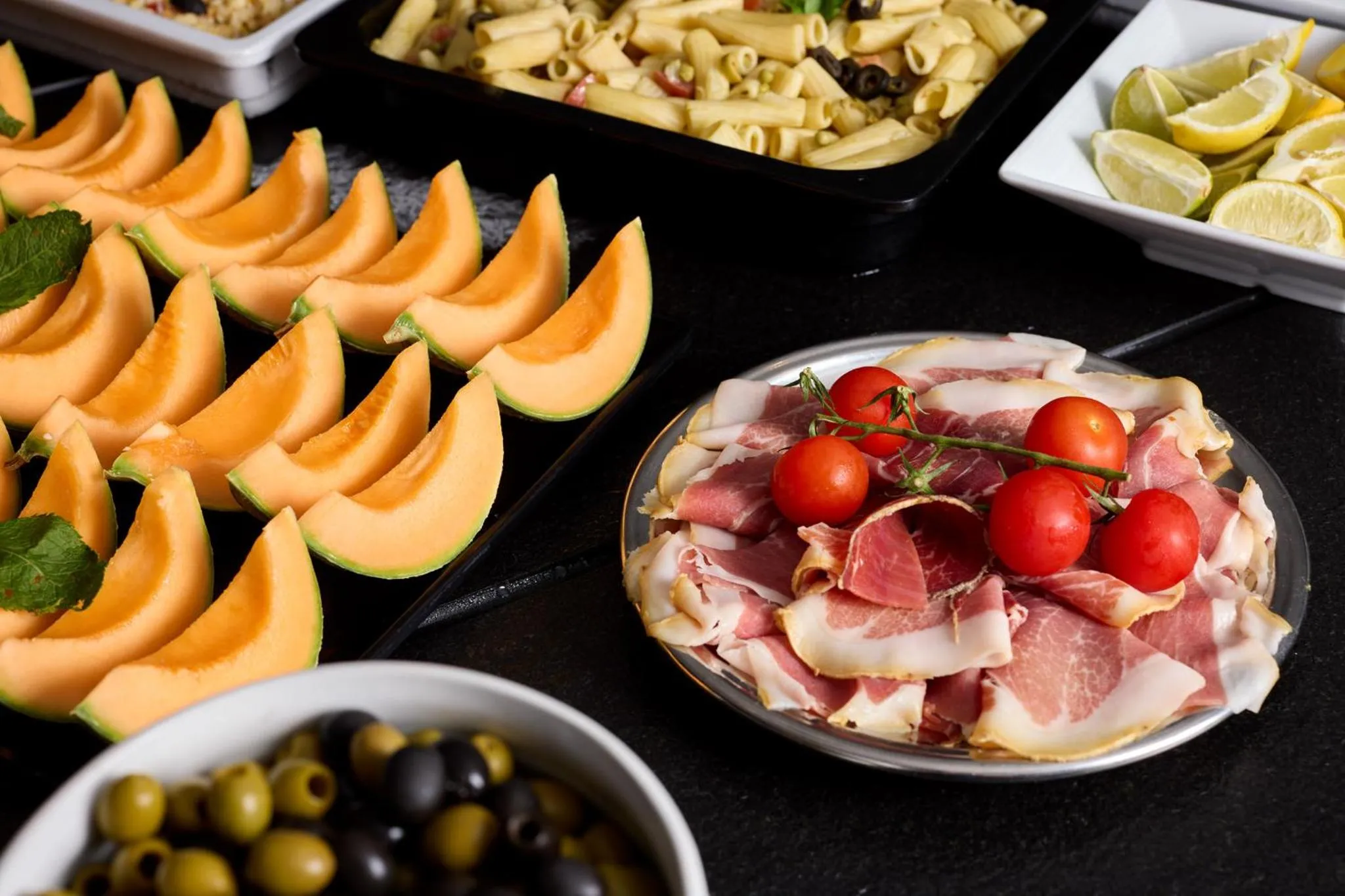 Restaurant/places to eat in Hôtel Astrid