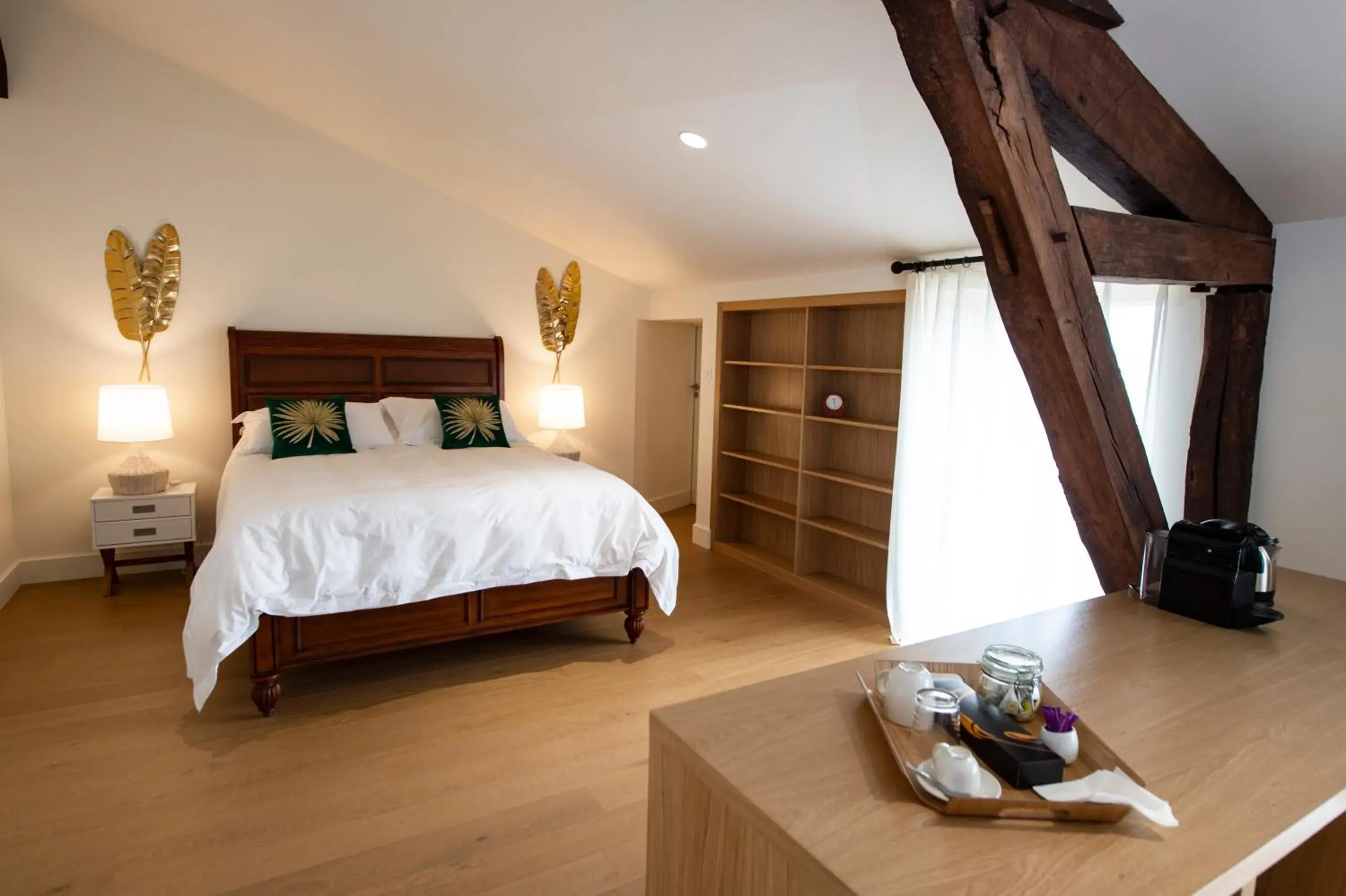 Double Room with Private Bathroom in Château Tour Saint-Fort Chambre d'hôtes Double Room with Private Bathroom in Château Tour Saint-Fort Chambre d'hôtes