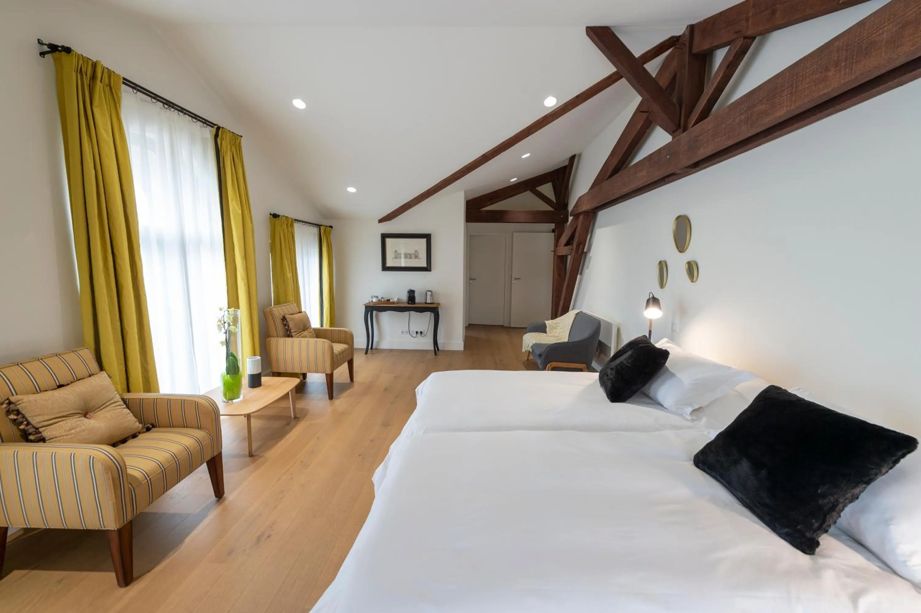 Twin Room with Private Bathroom in Château Tour Saint-Fort Chambre d'hôtes