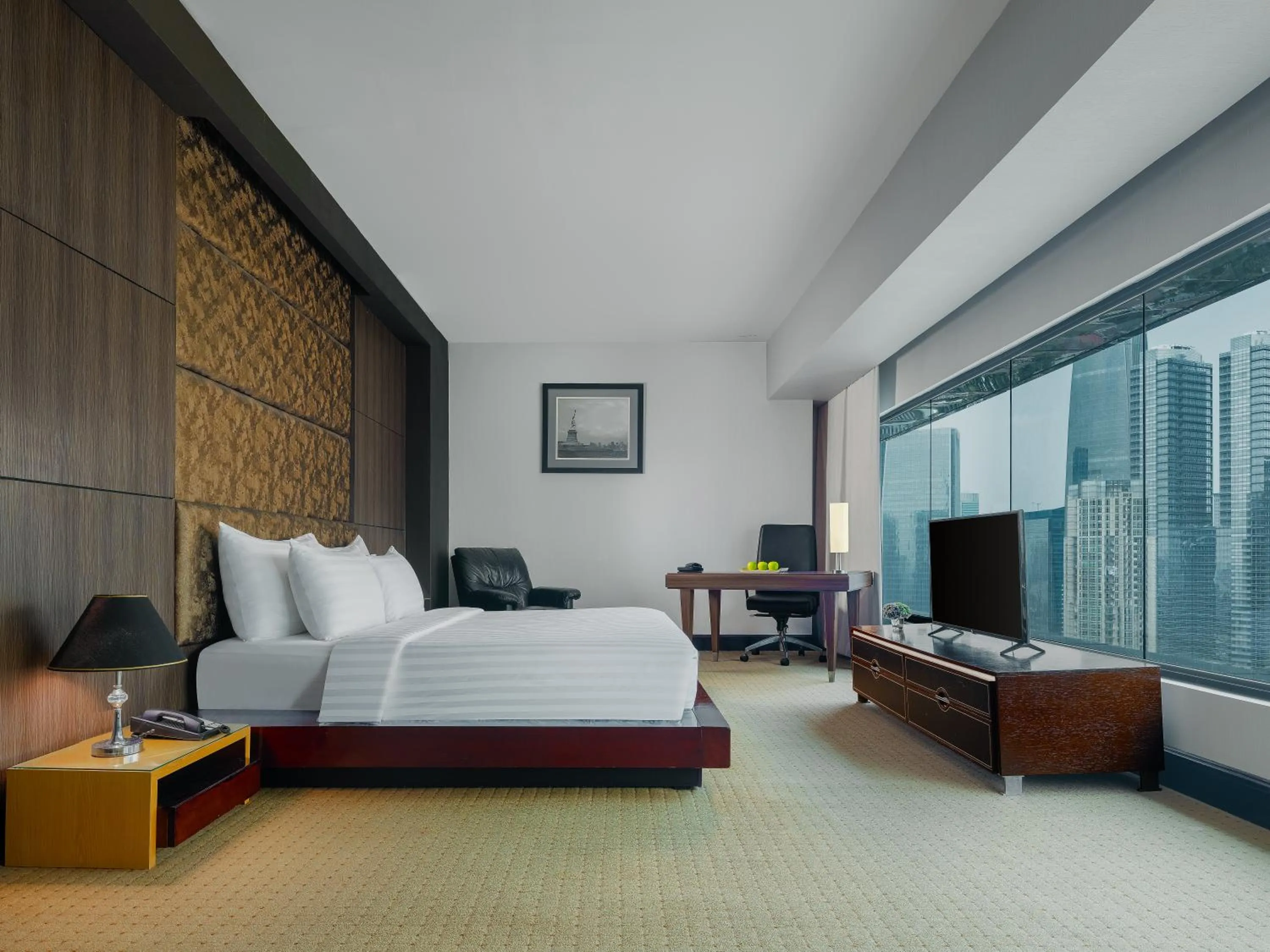 Bedroom, Bed in Manhattan Hotel Jakarta