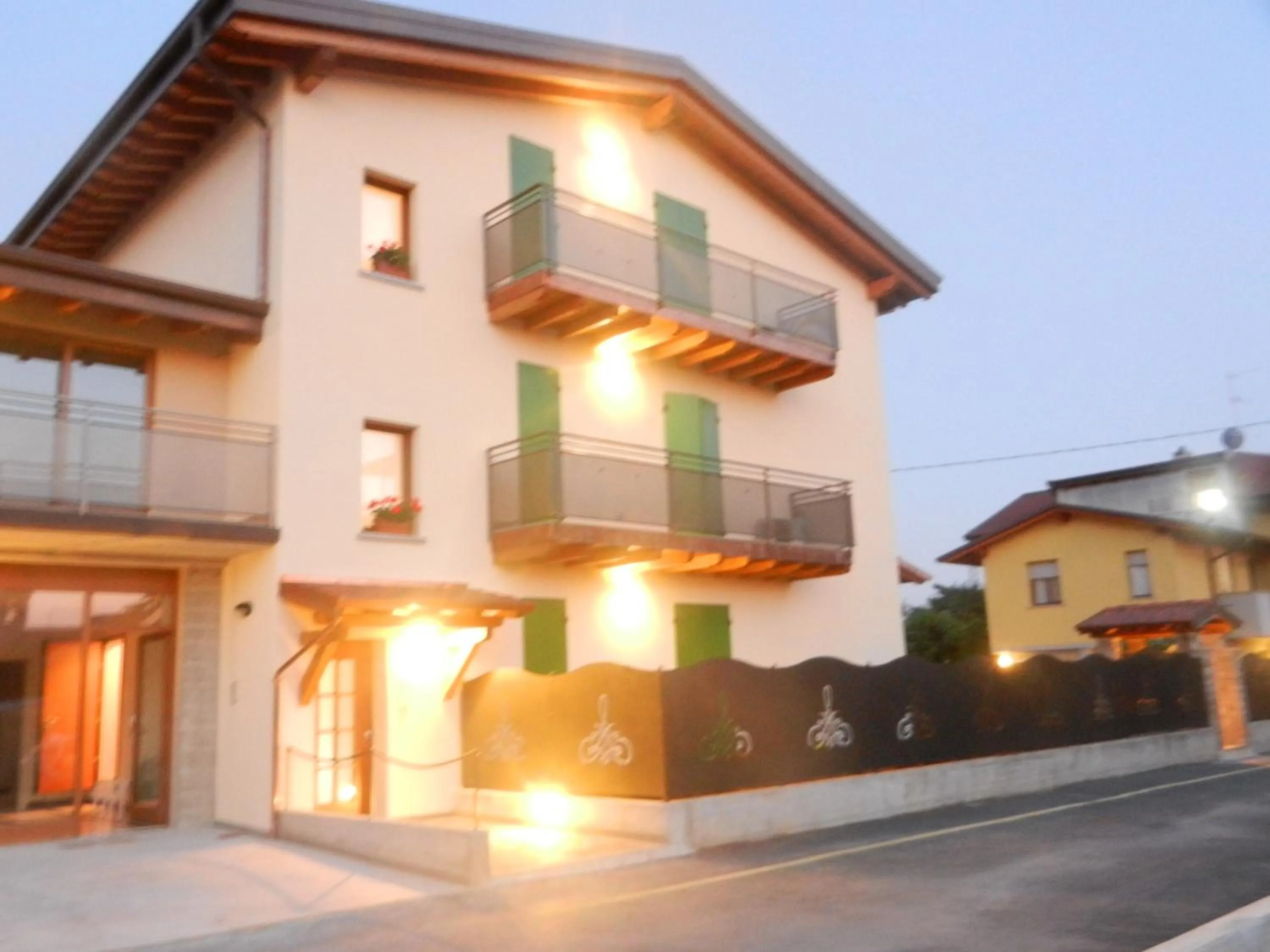 Facade/entrance in B&B Ad Hoc