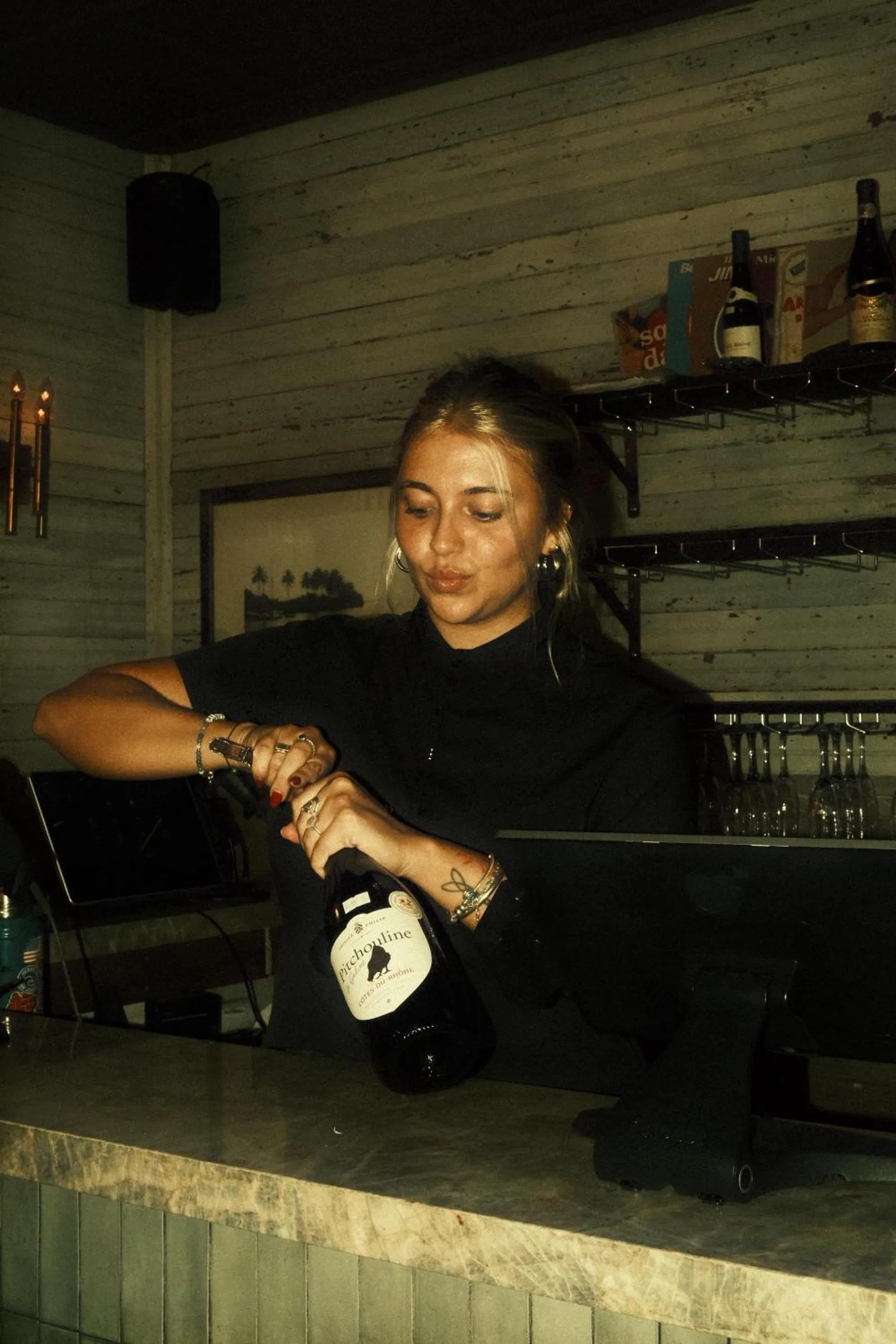 Restaurant/places to eat in Miami River Inn by Renzzi