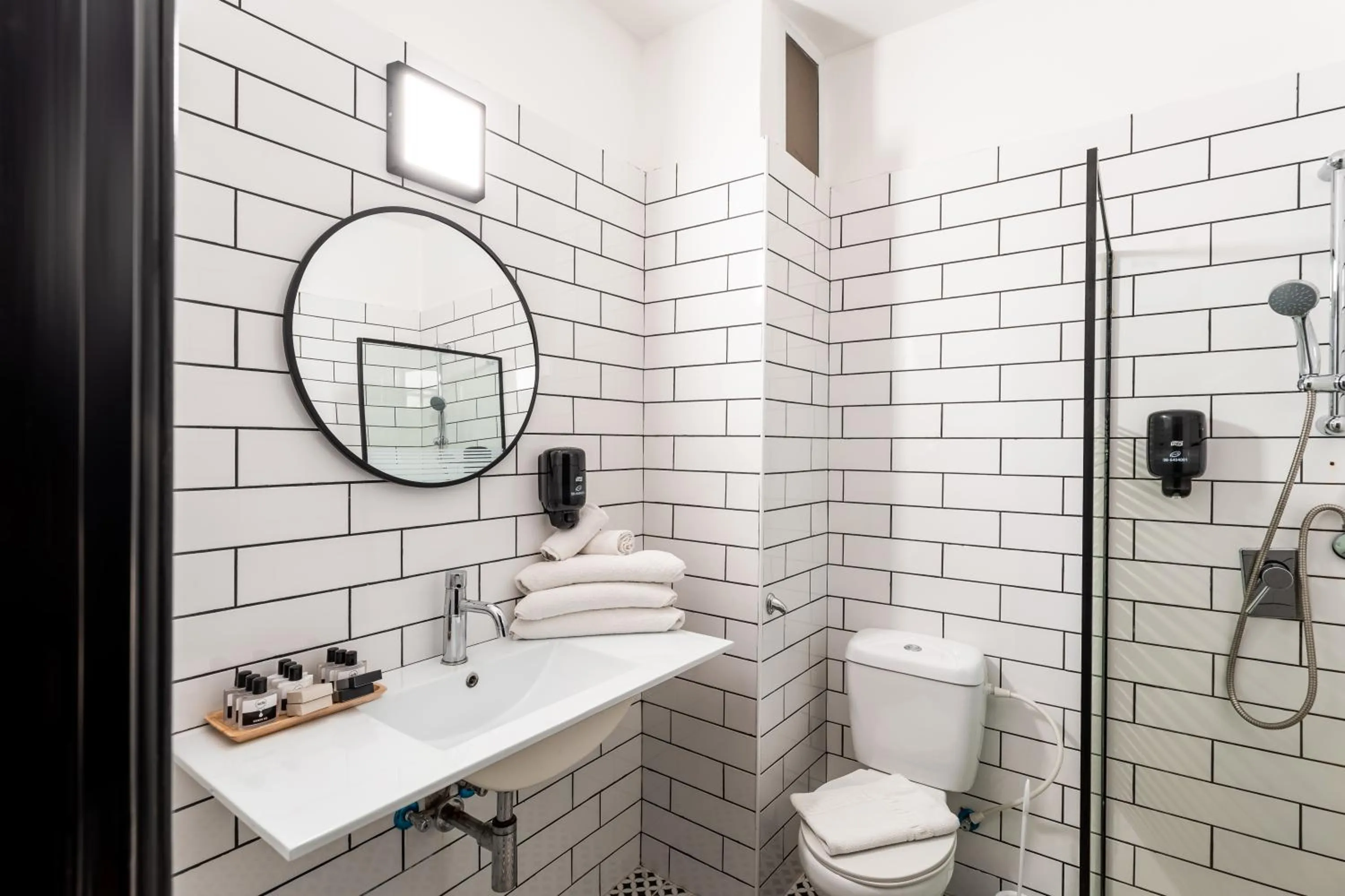 Shower in Jacob Tiberias