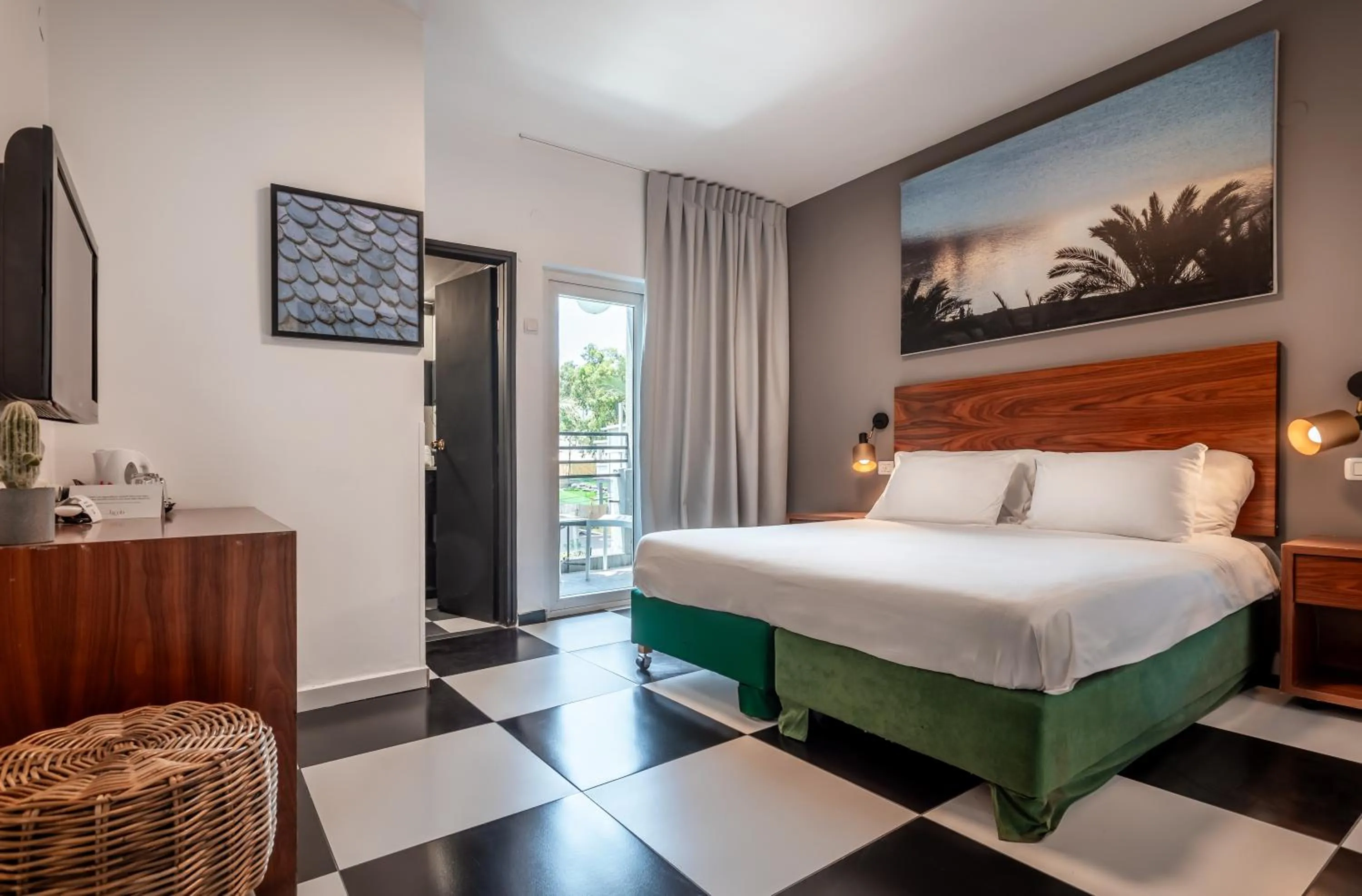 Photo of the whole room, Bed in Jacob Tiberias