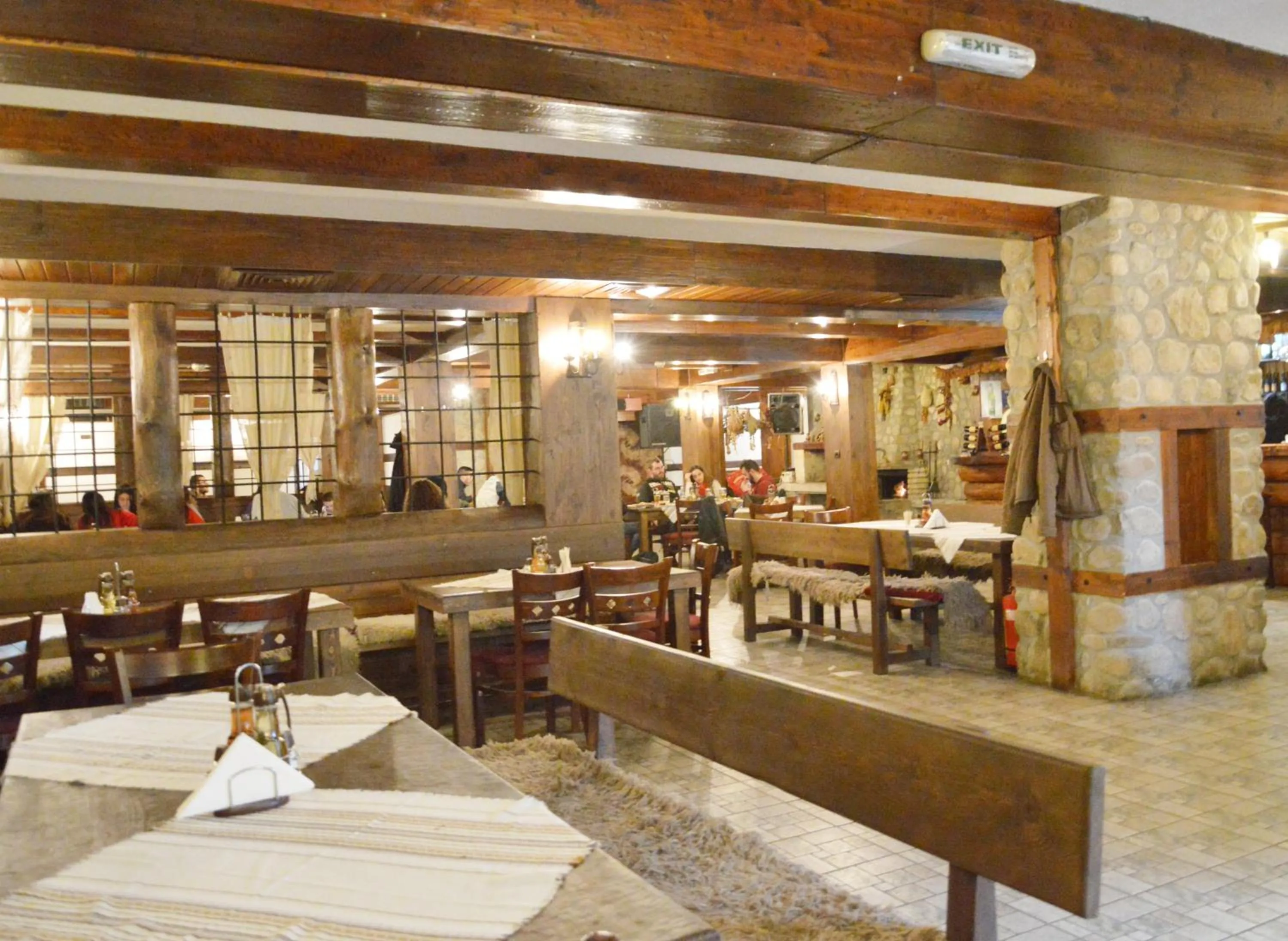 Restaurant/places to eat in Hotel Dumanov