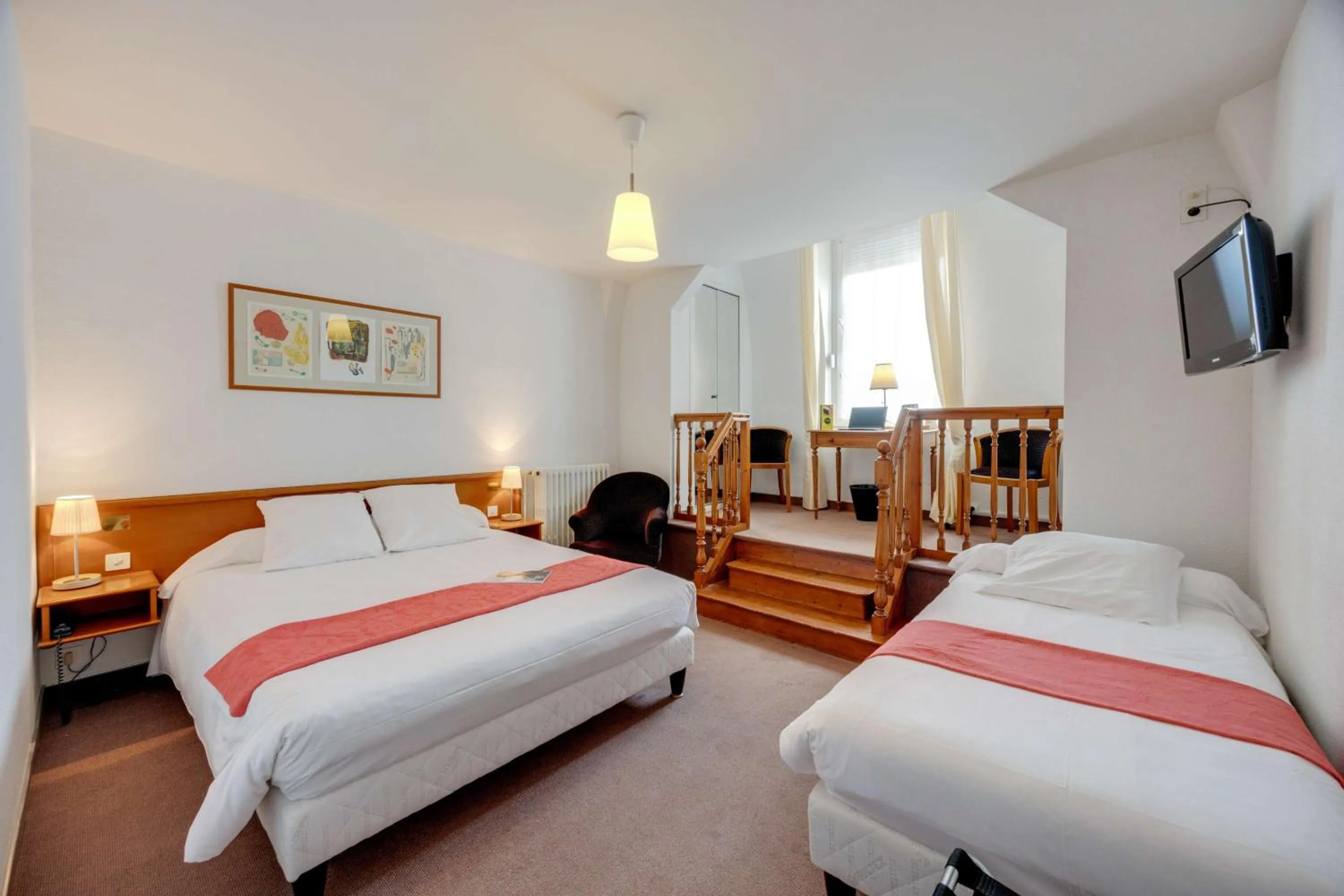 Bathroom, Bed in Brit Hotel Confort Bagnoles Normandie