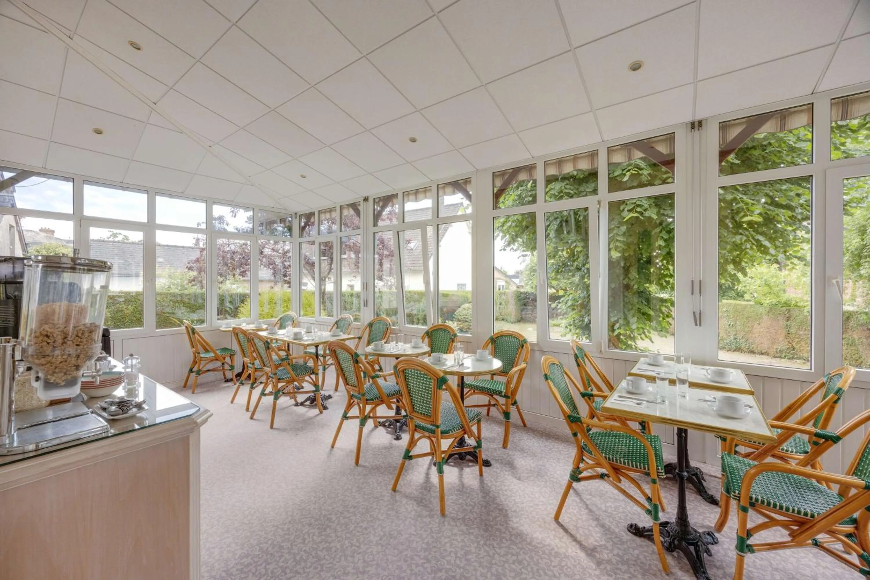 Breakfast in Brit Hotel Confort Bagnoles Normandie