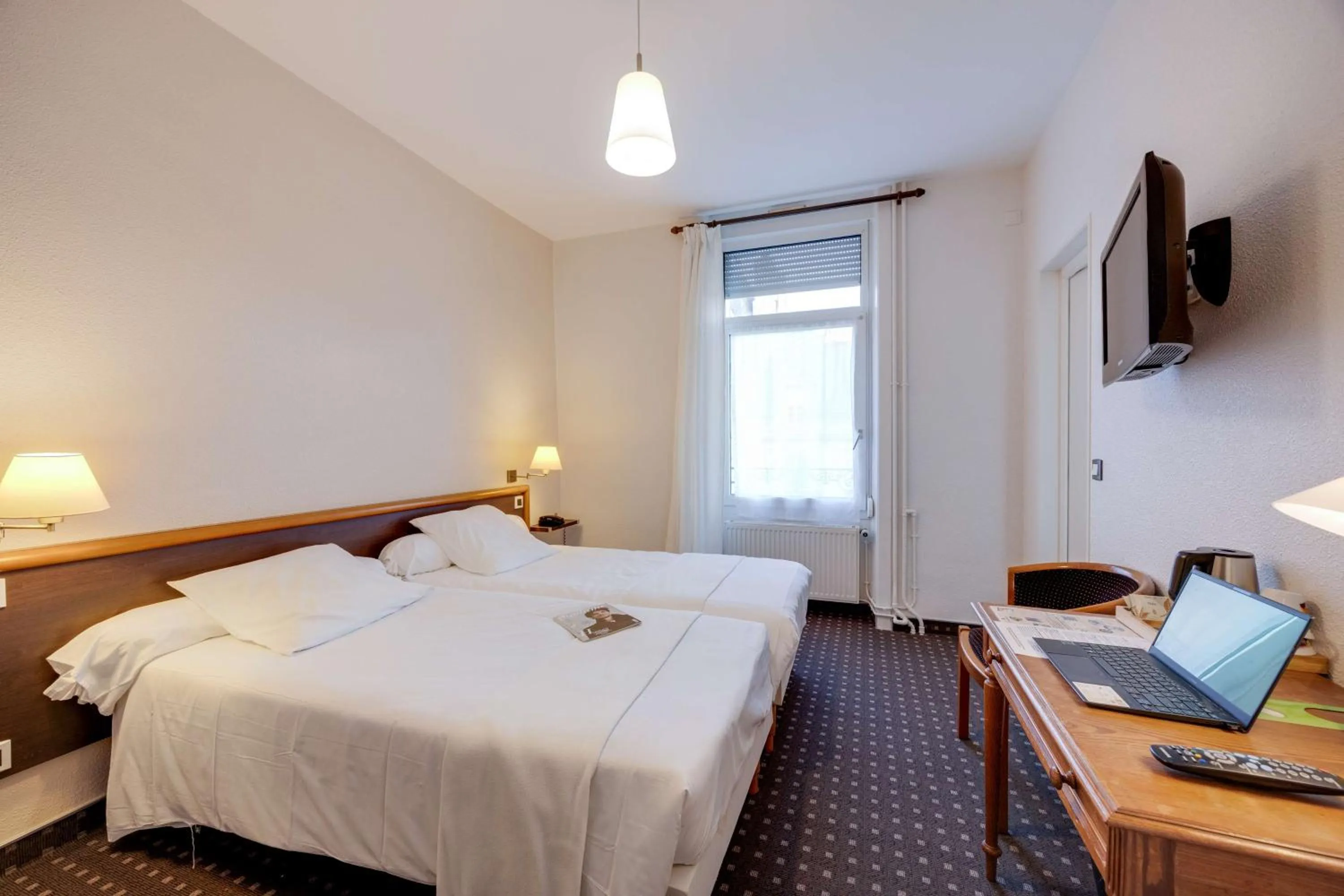 Bedroom, Bed in Brit Hotel Confort Bagnoles Normandie