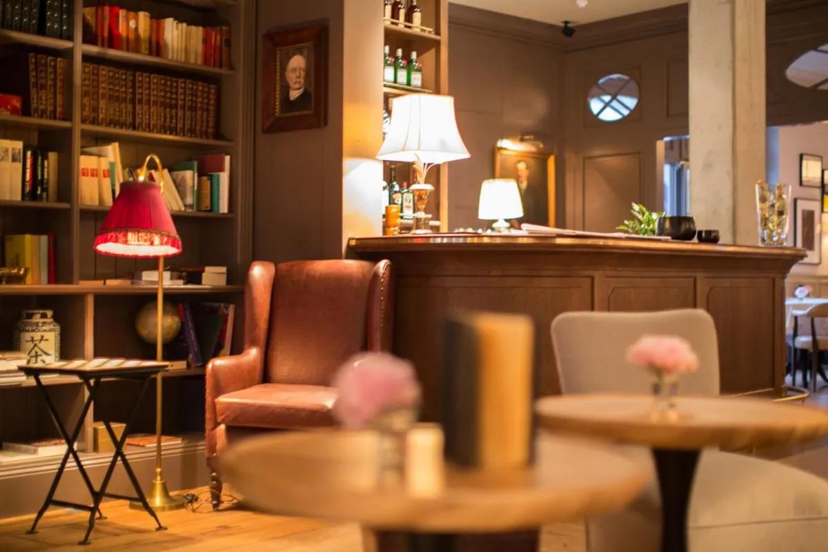 Lounge or bar in Monbijou Hotel