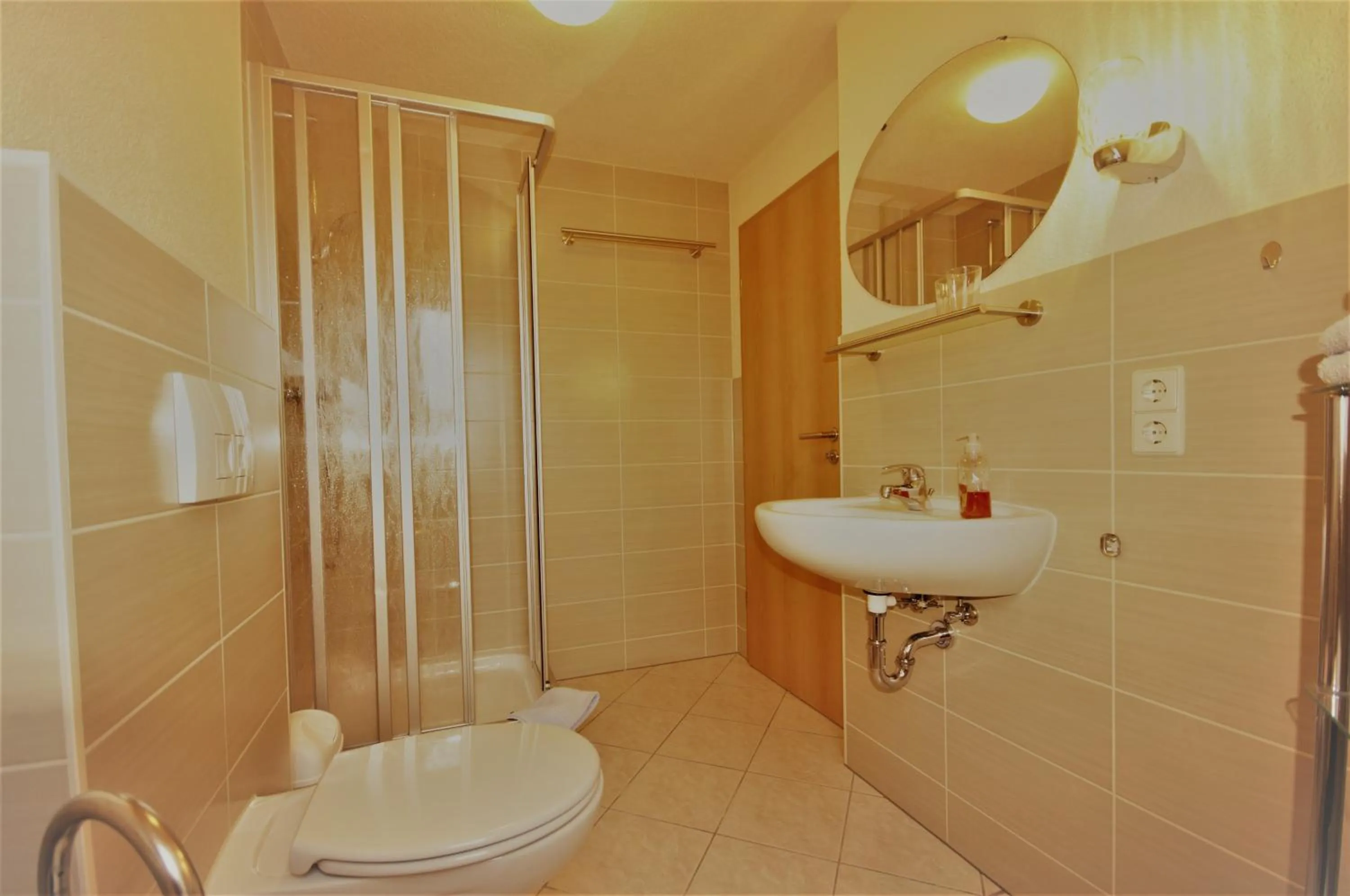 Shower in Pension Klette