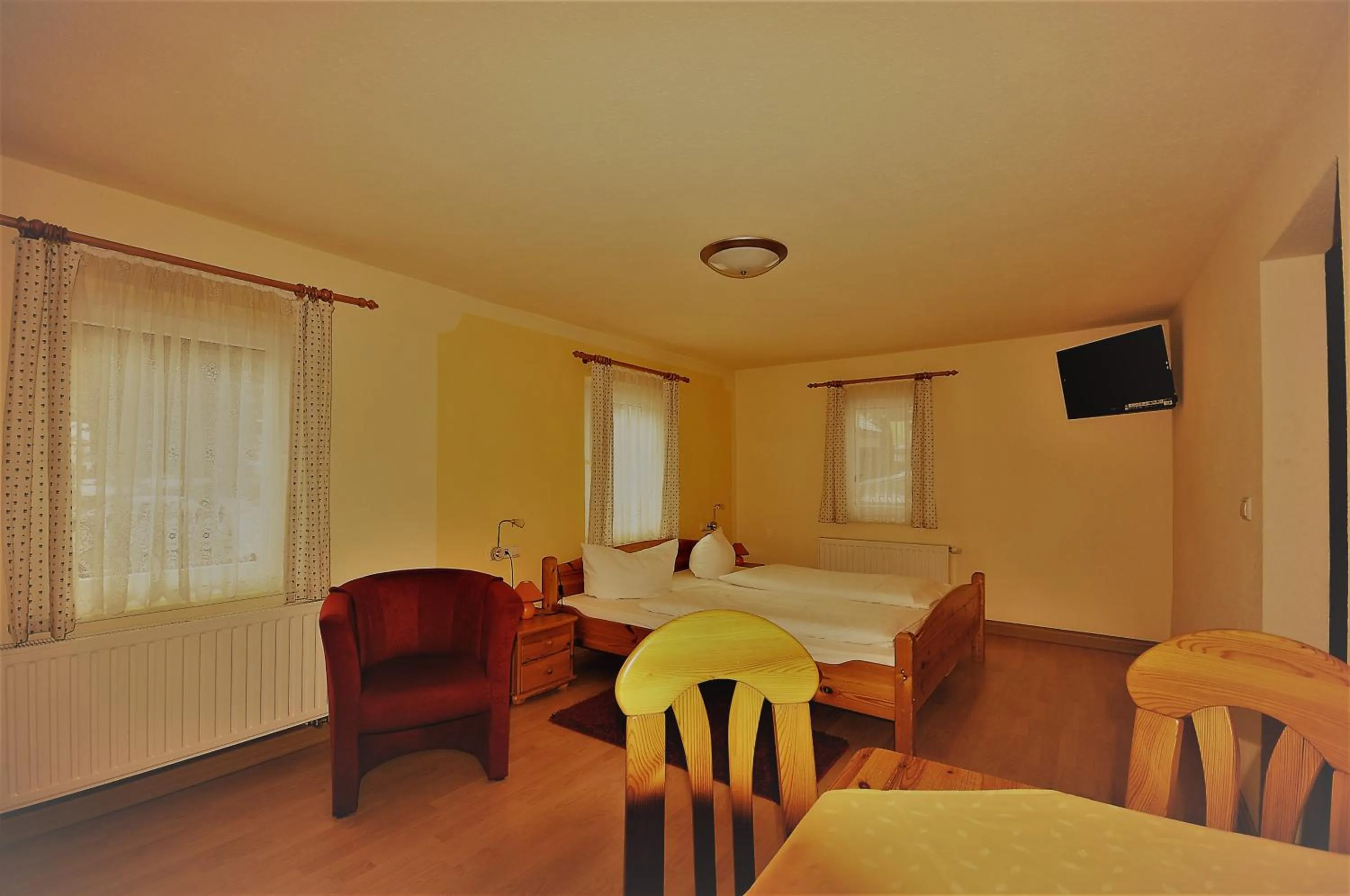 Photo of the whole room, Bed in Pension Klette