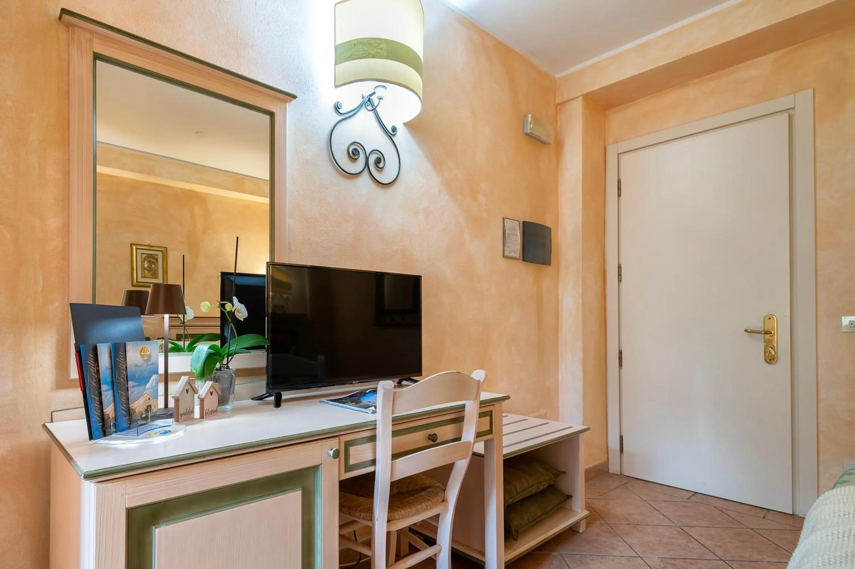 TV and multimedia in Hotel Fertilia