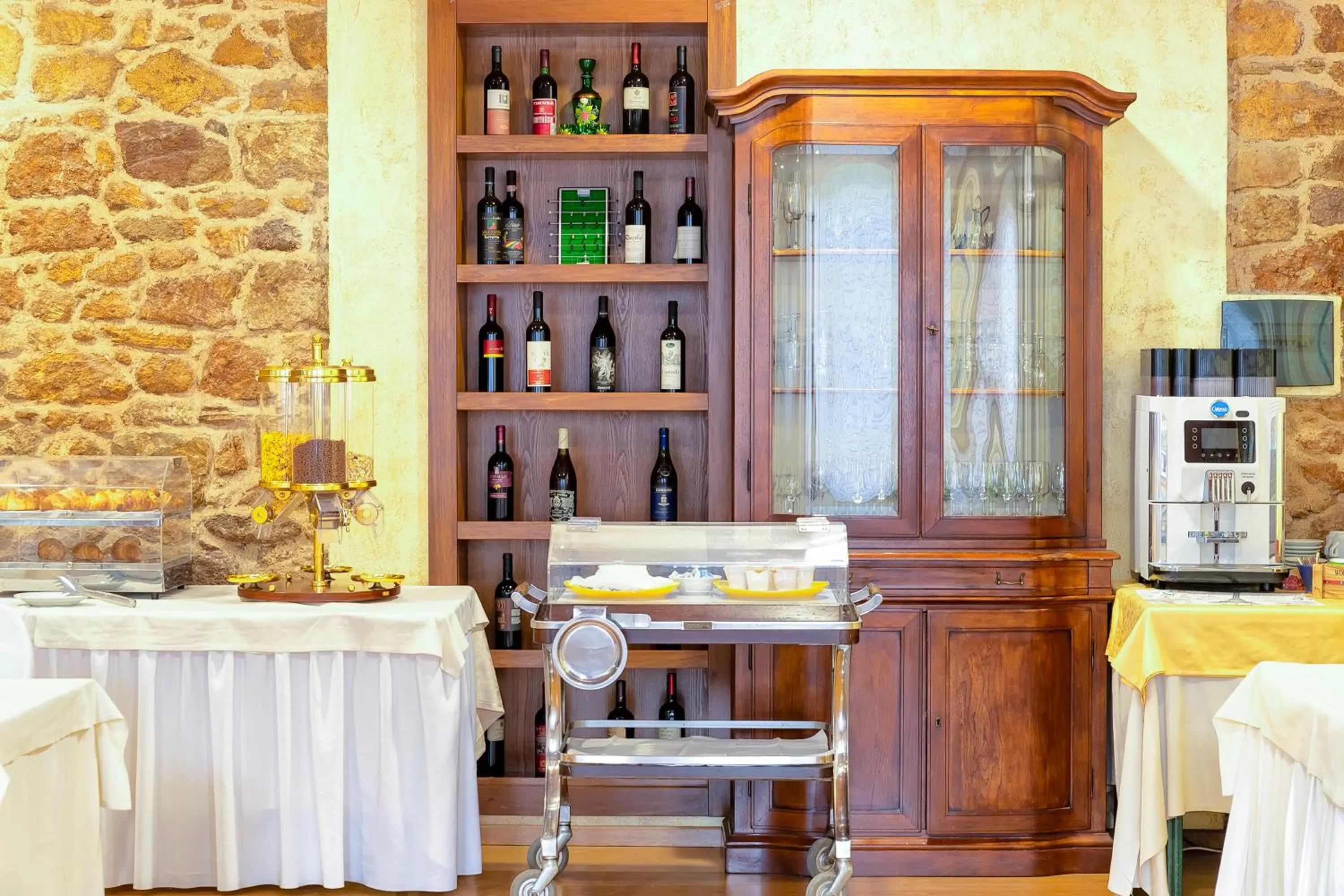 Food and drinks in Hotel Fertilia