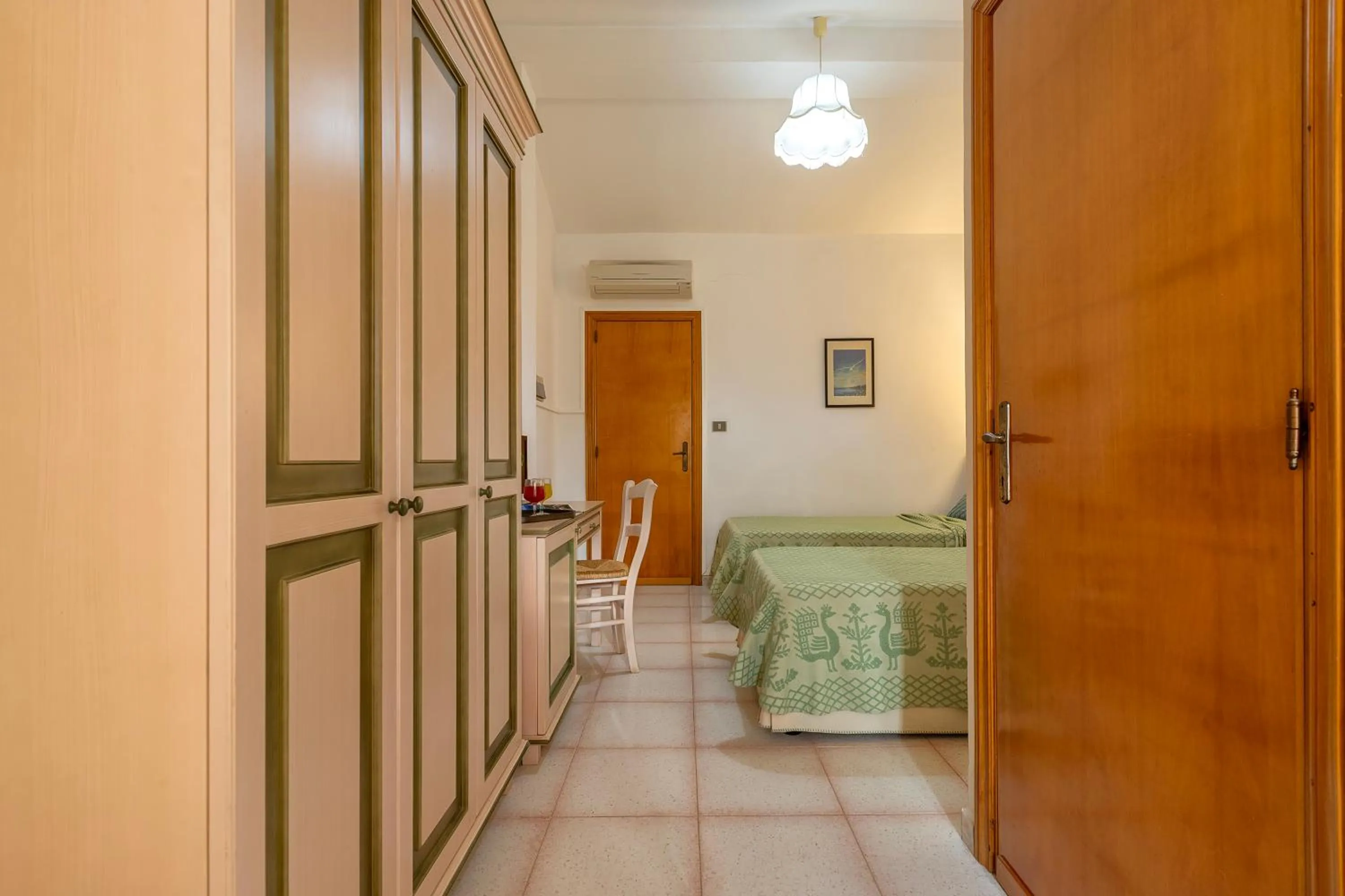 Photo of the whole room in Hotel Fertilia