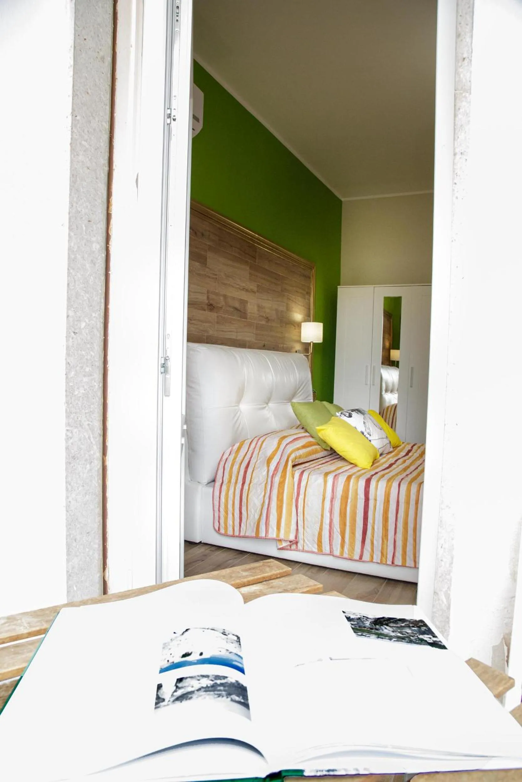 Photo of the whole room in Home Syrakos B&B