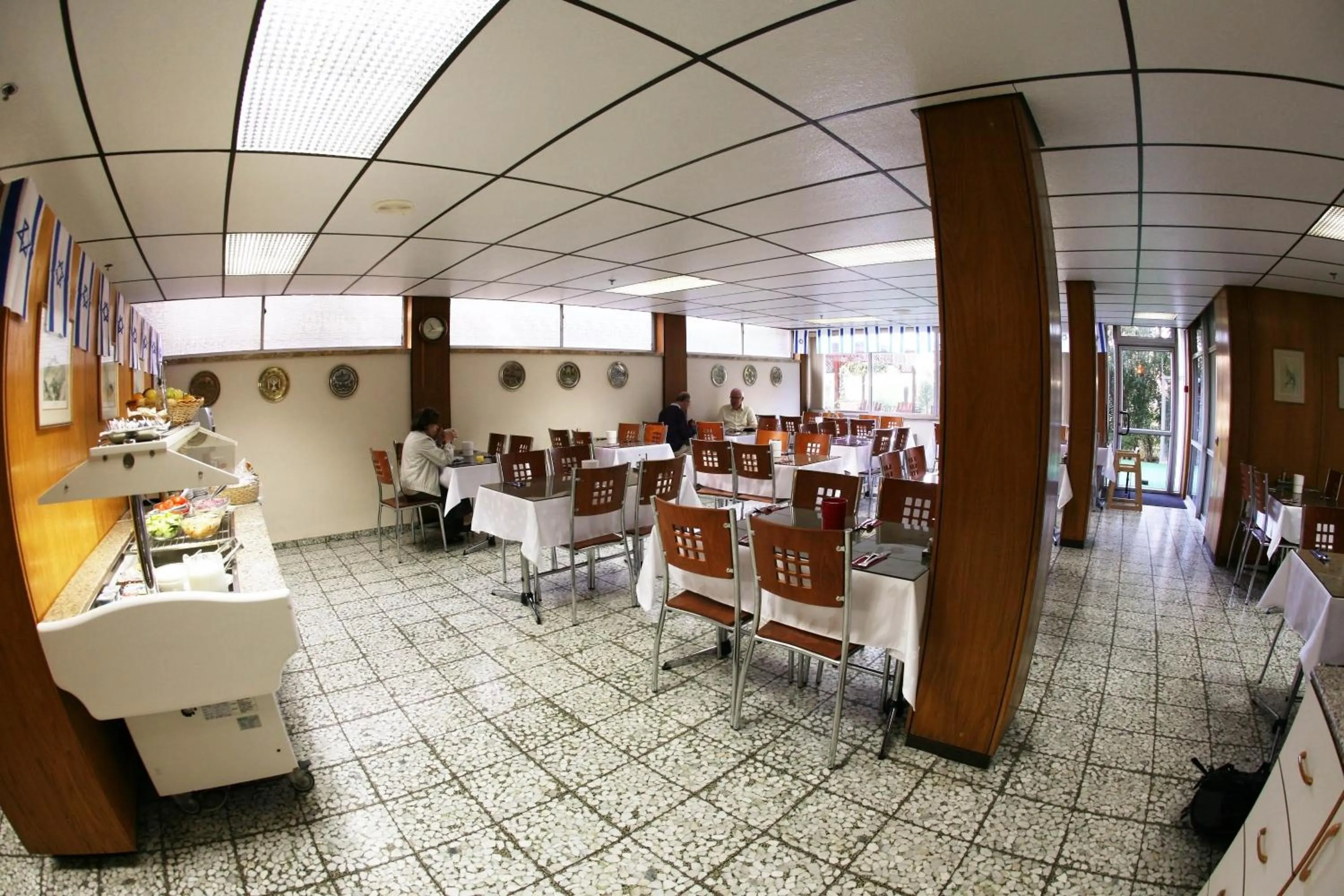 Restaurant/places to eat in Beth-Shalom