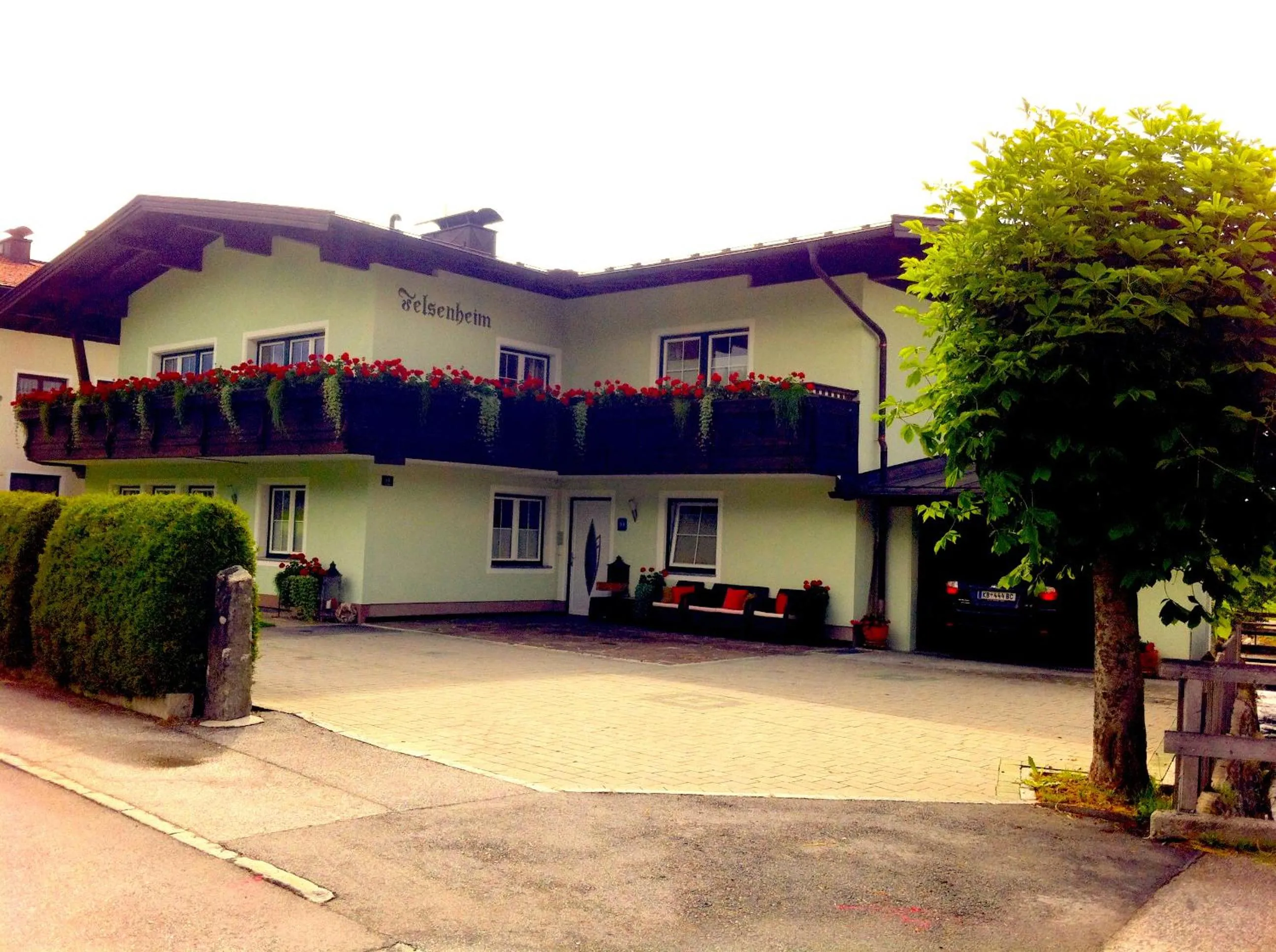 Property building in Appartement Felsenheim