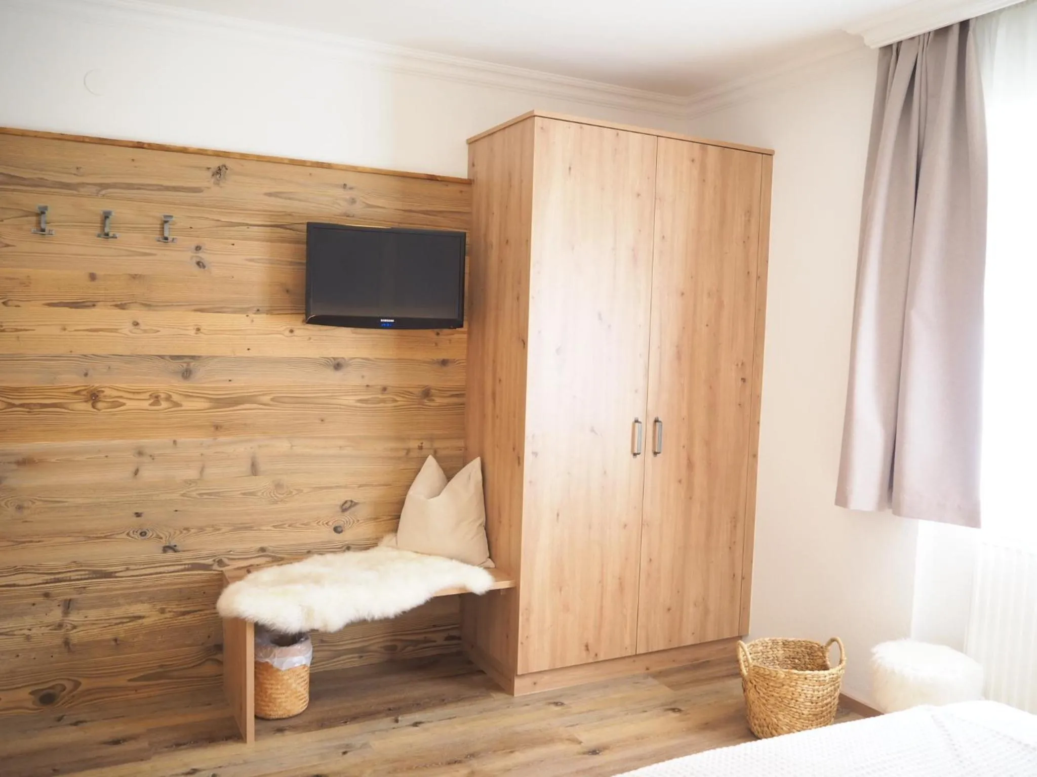 Communal lounge/ TV room, Bed in Appartement Felsenheim
