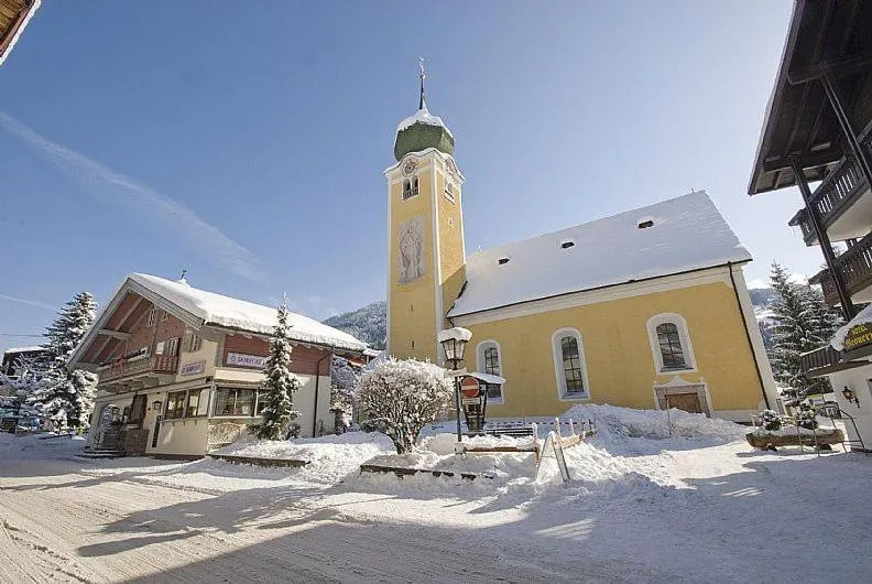 Property building in Appartement Felsenheim