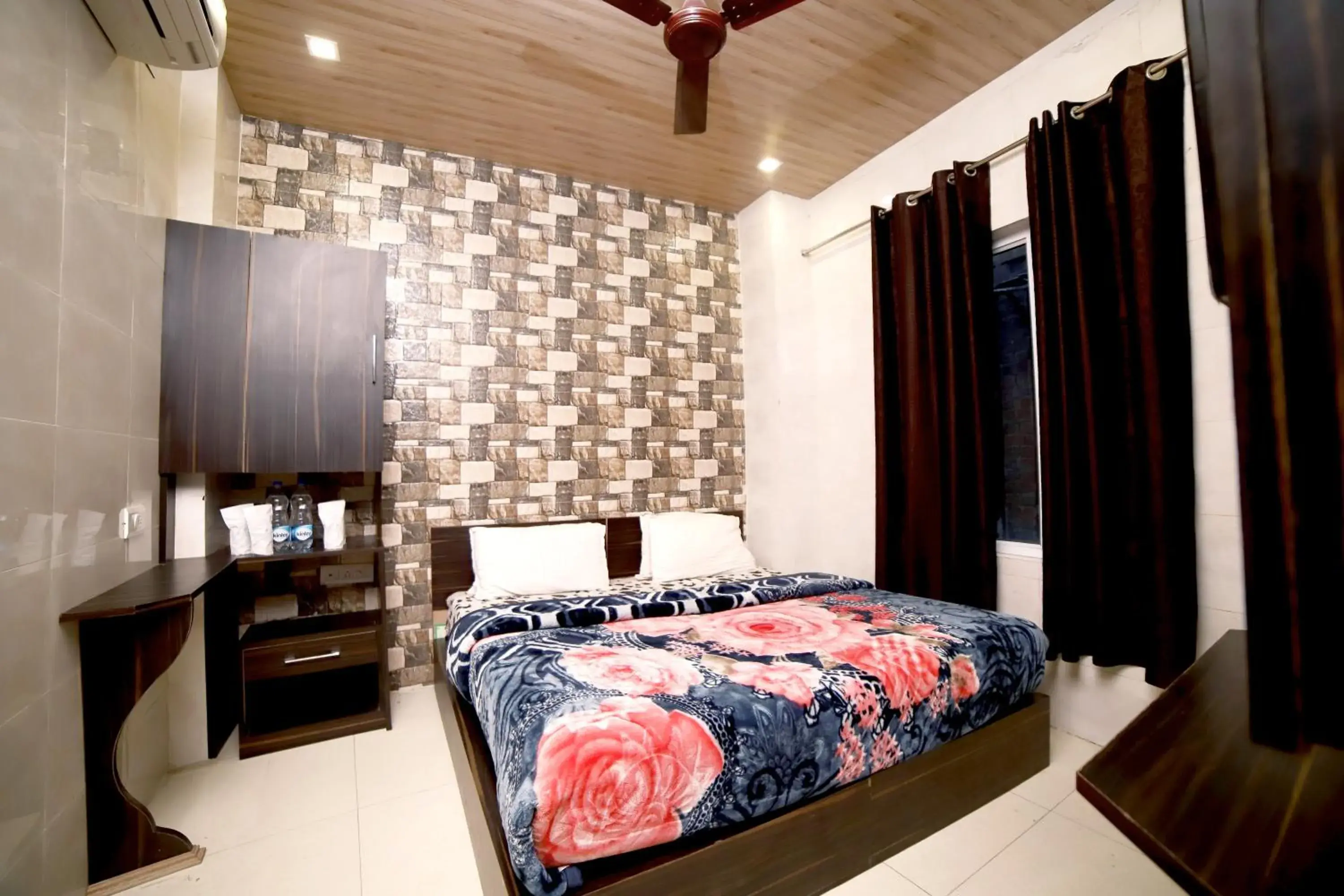 Bedroom, Bed in Hotel Star Light Bedroom, Bed in Hotel Star Light