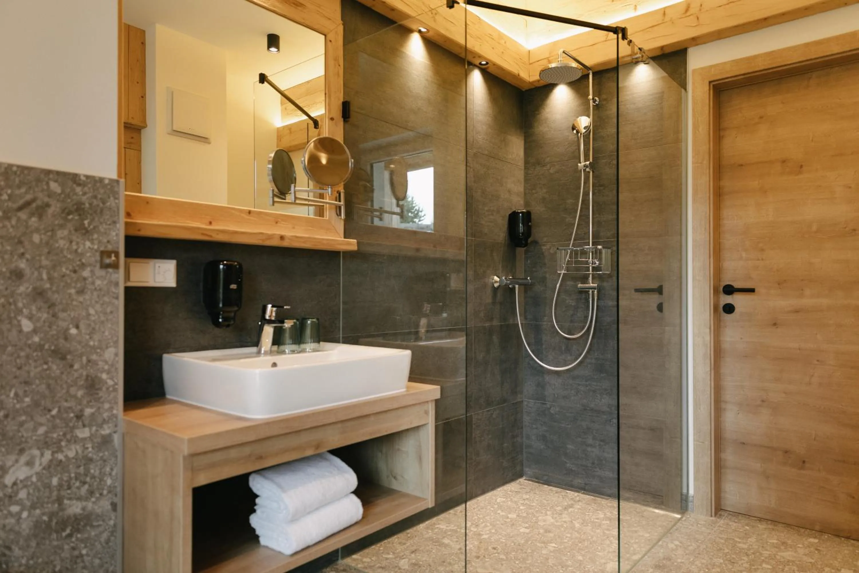 Bathroom in Chalet Village by Apart4you