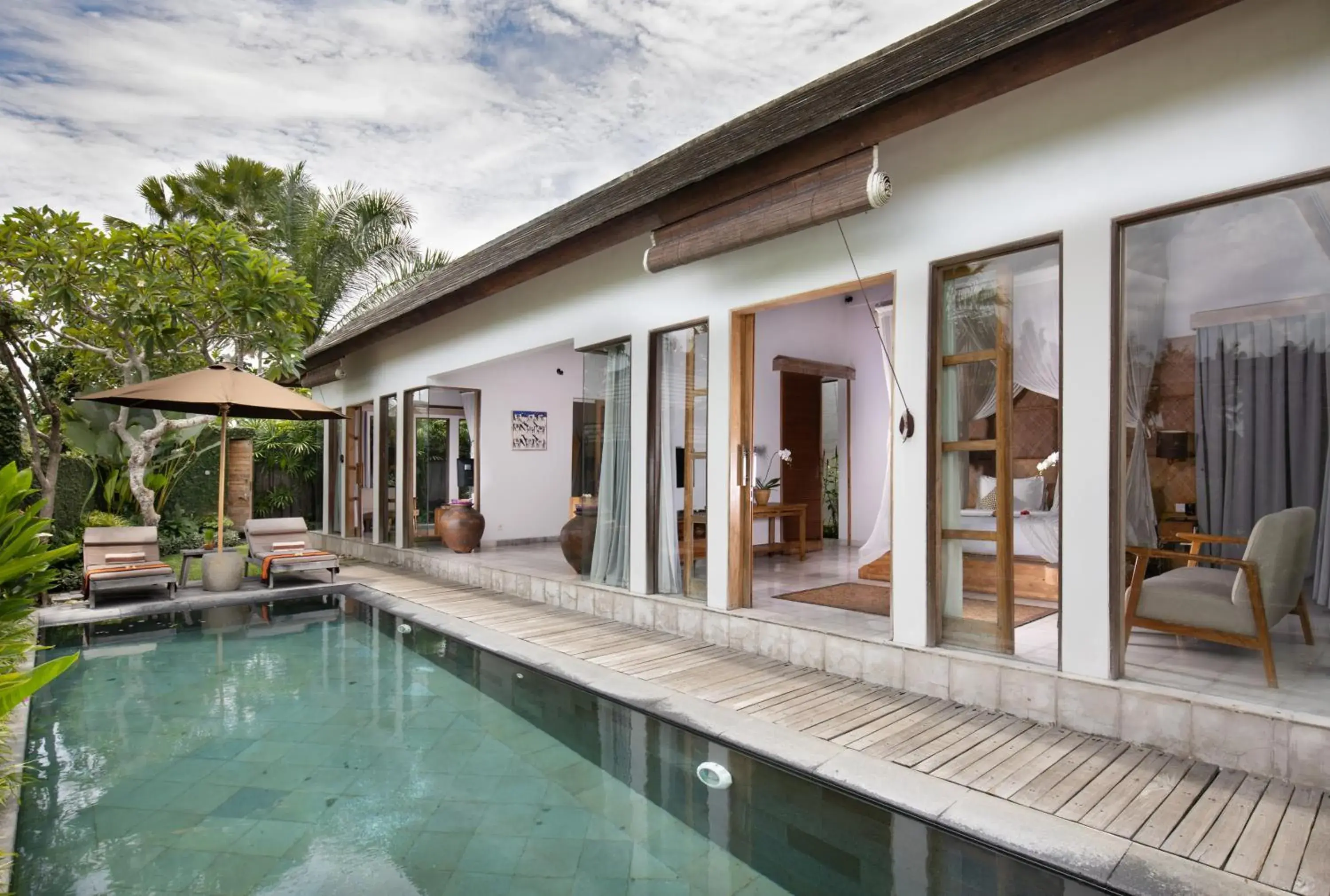 Pool view in Villa Kayu Lama Pool view in Villa Kayu Lama