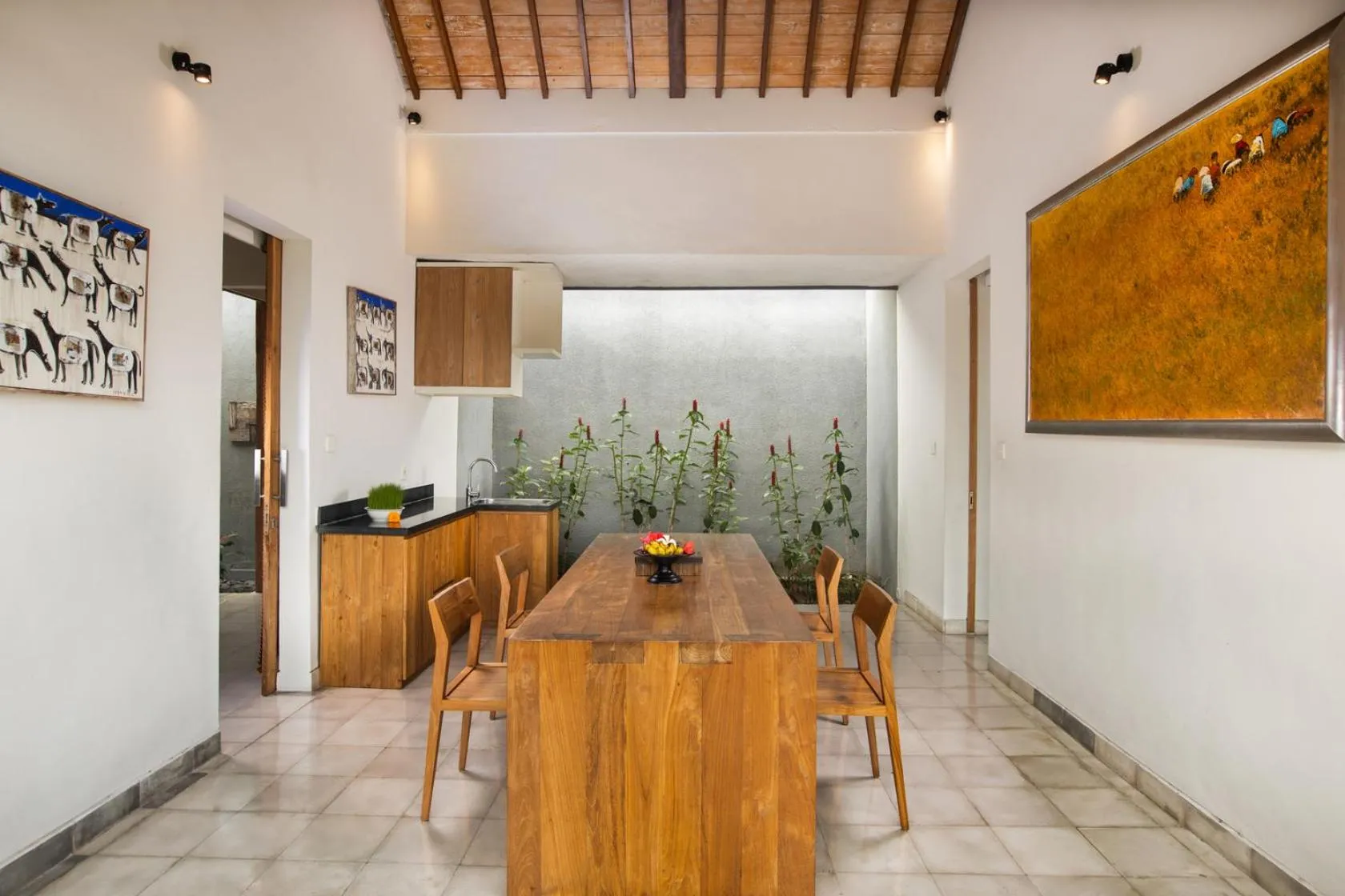 Dining area in Villa Kayu Lama