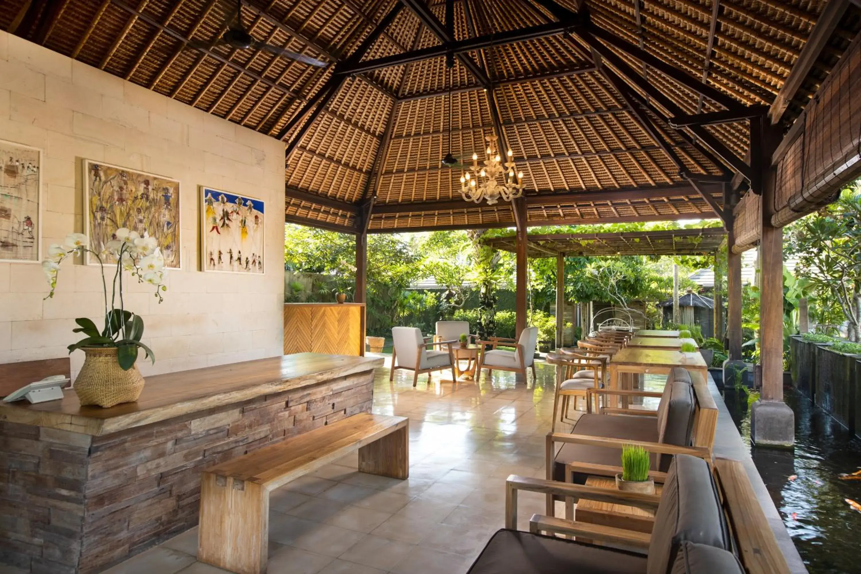 Restaurant/places to eat in Villa Kayu Lama Restaurant/places to eat in Villa Kayu Lama