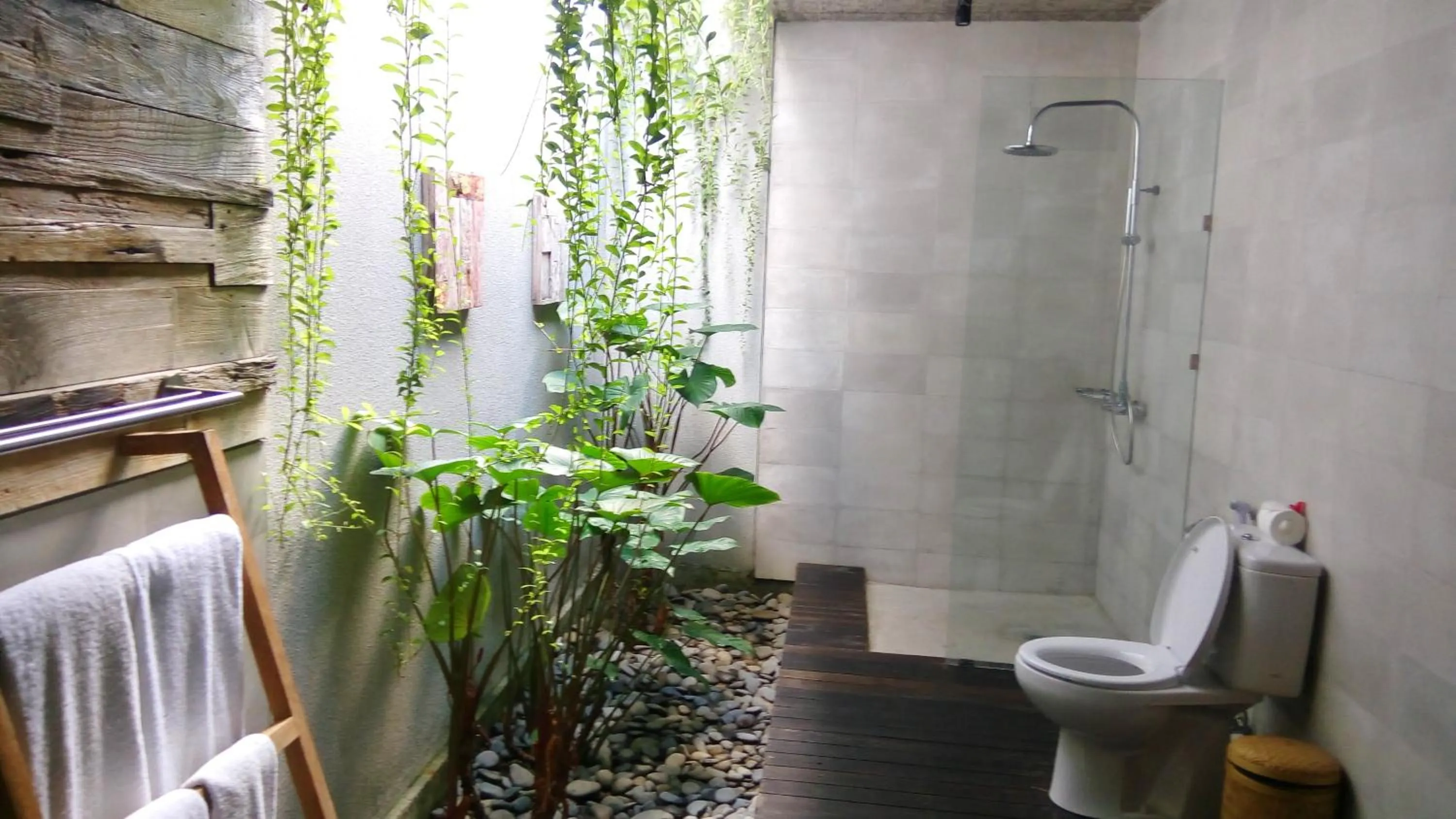 Toilet in Villa Kayu Lama