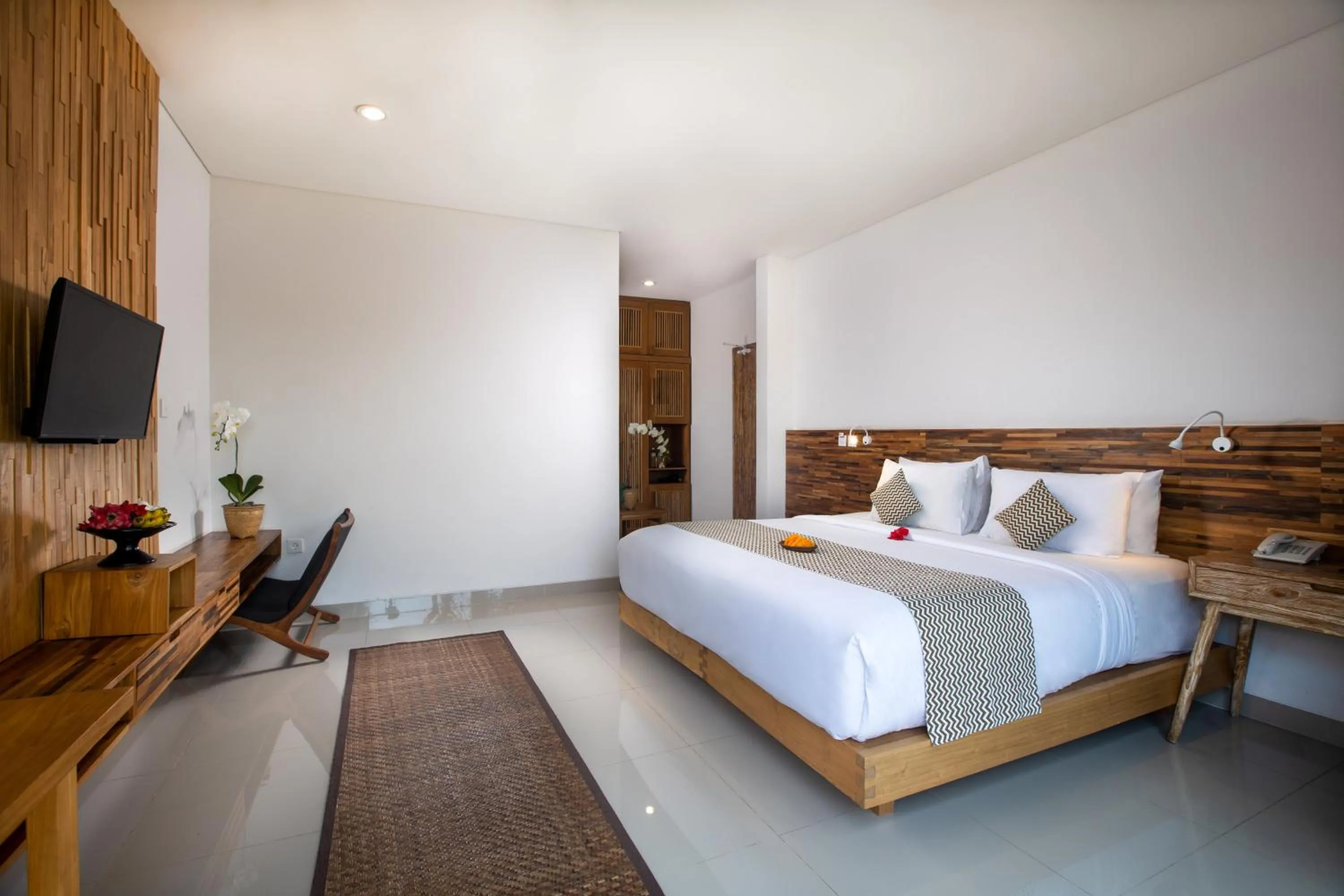 Bed in Villa Kayu Lama