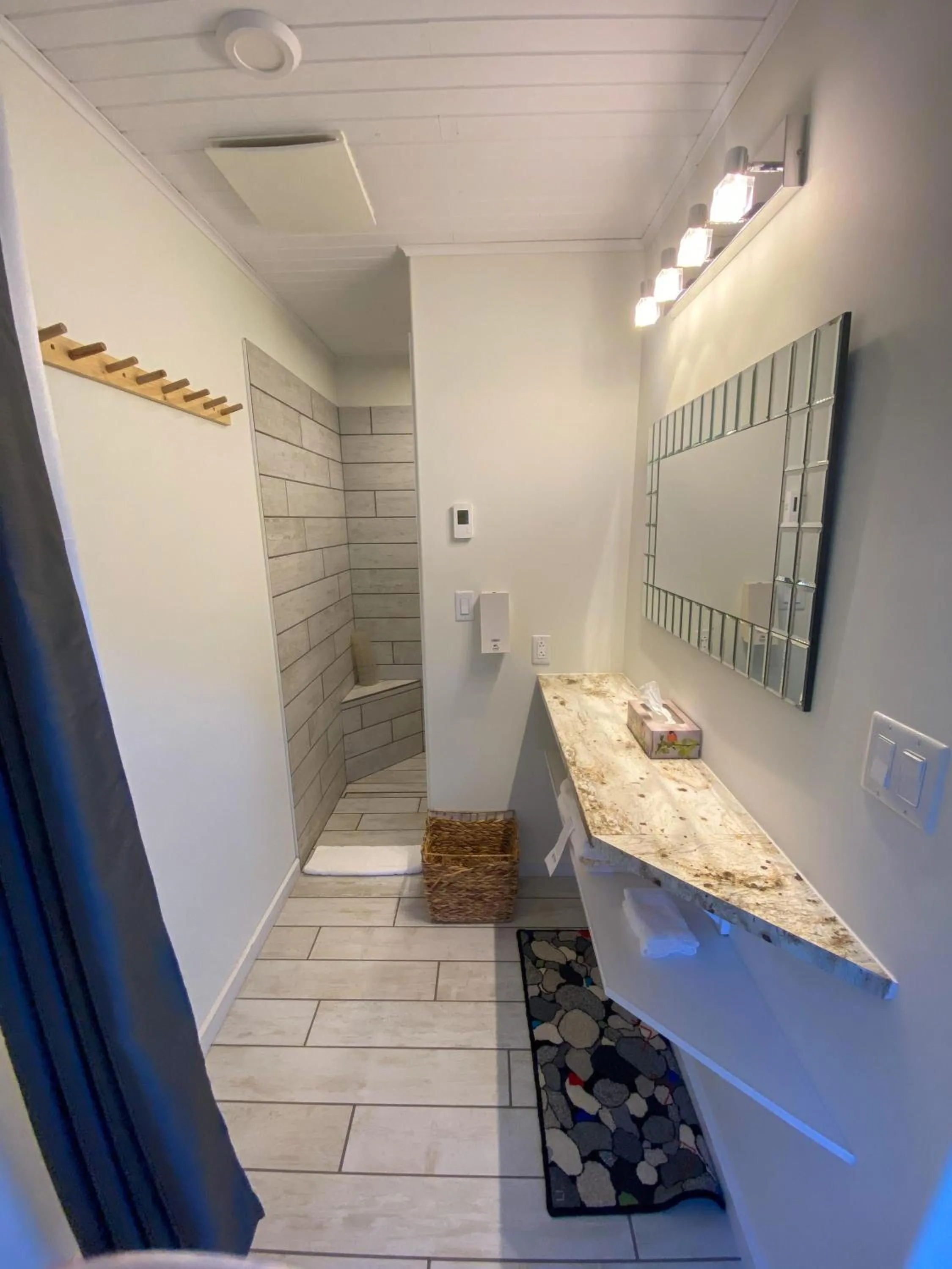 Bathroom in The Rooms at Woody Point