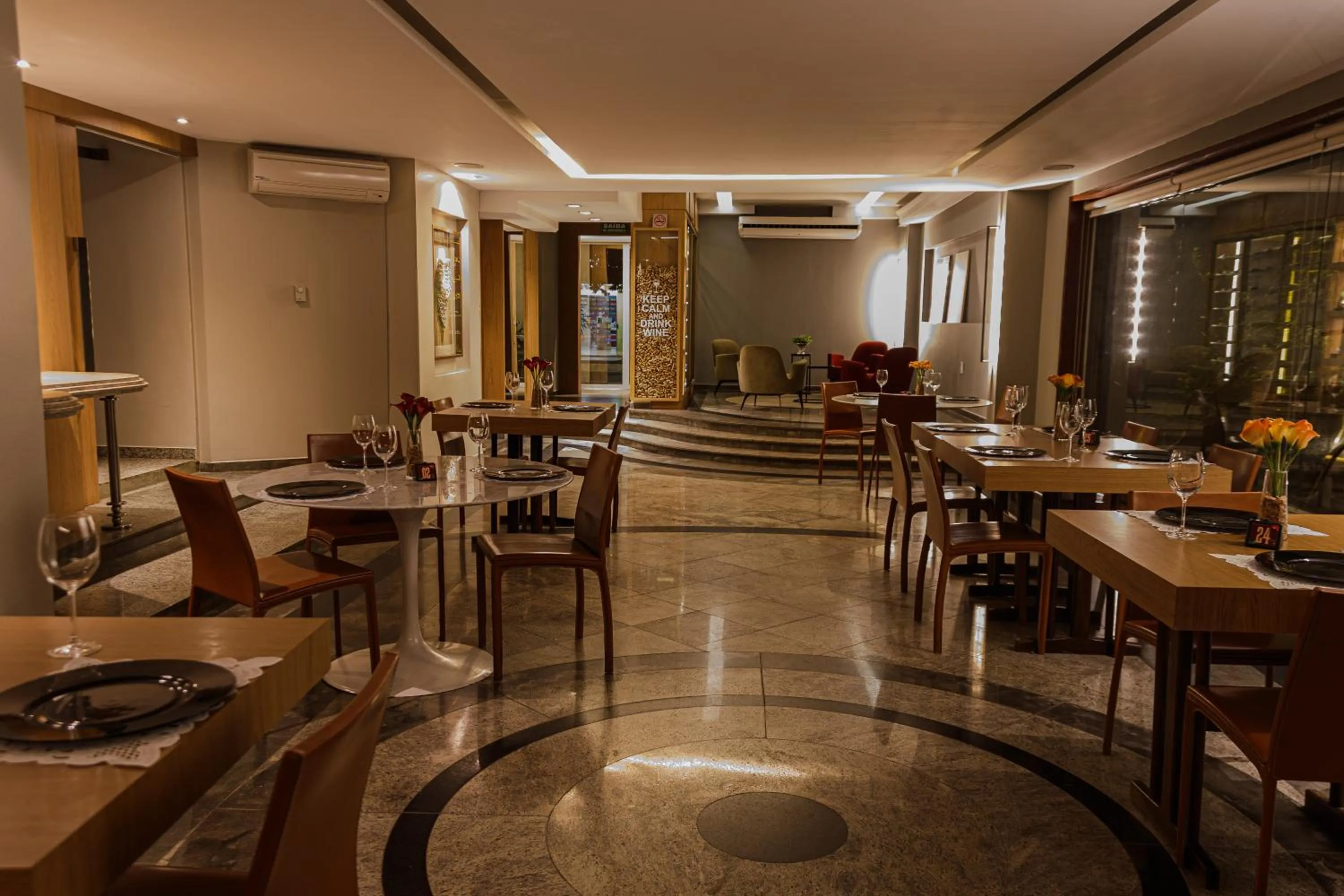Restaurant/places to eat in Mara Turismo Hotel
