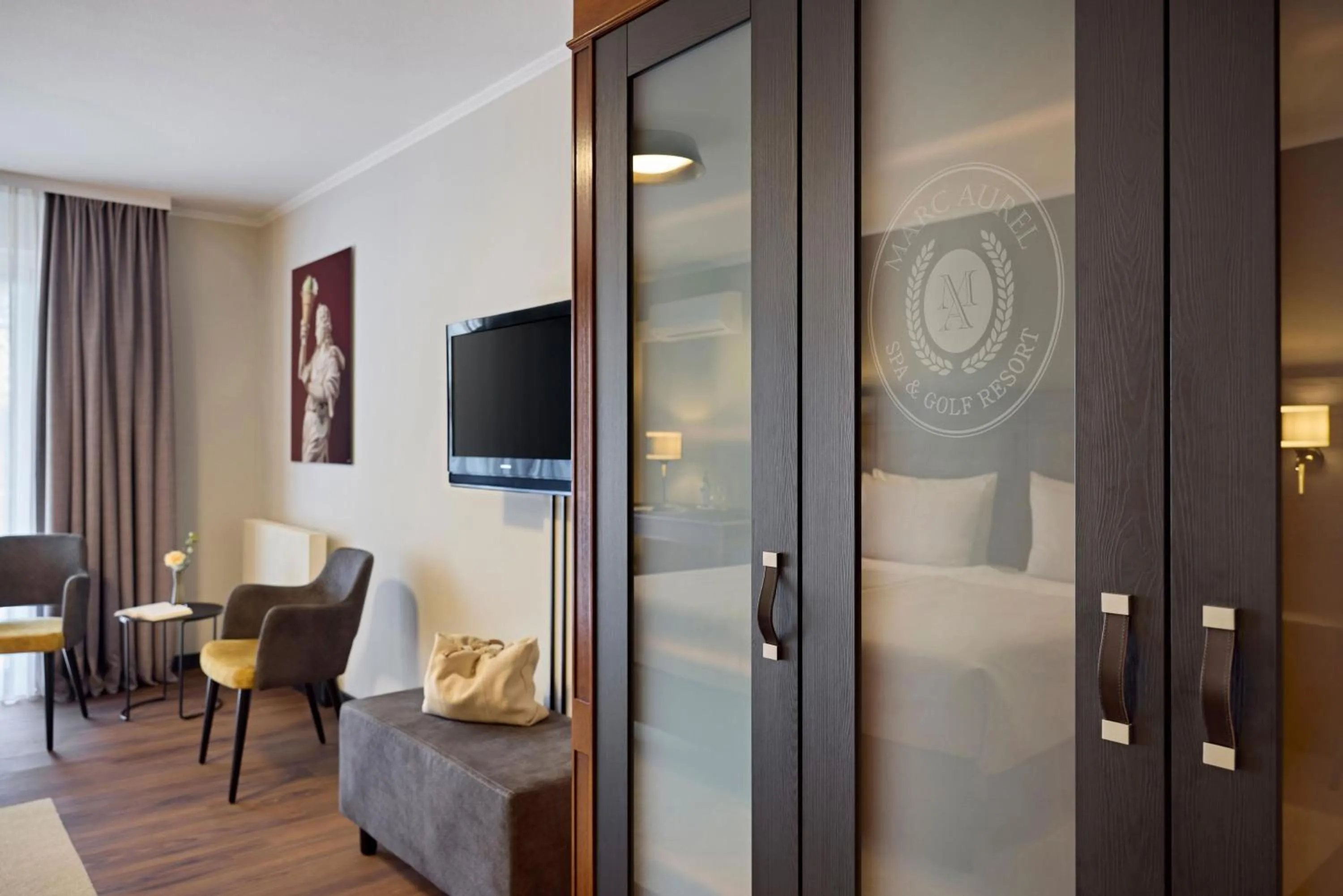 Photo of the whole room in Dorint MARC AUREL Spa & Golf Resort