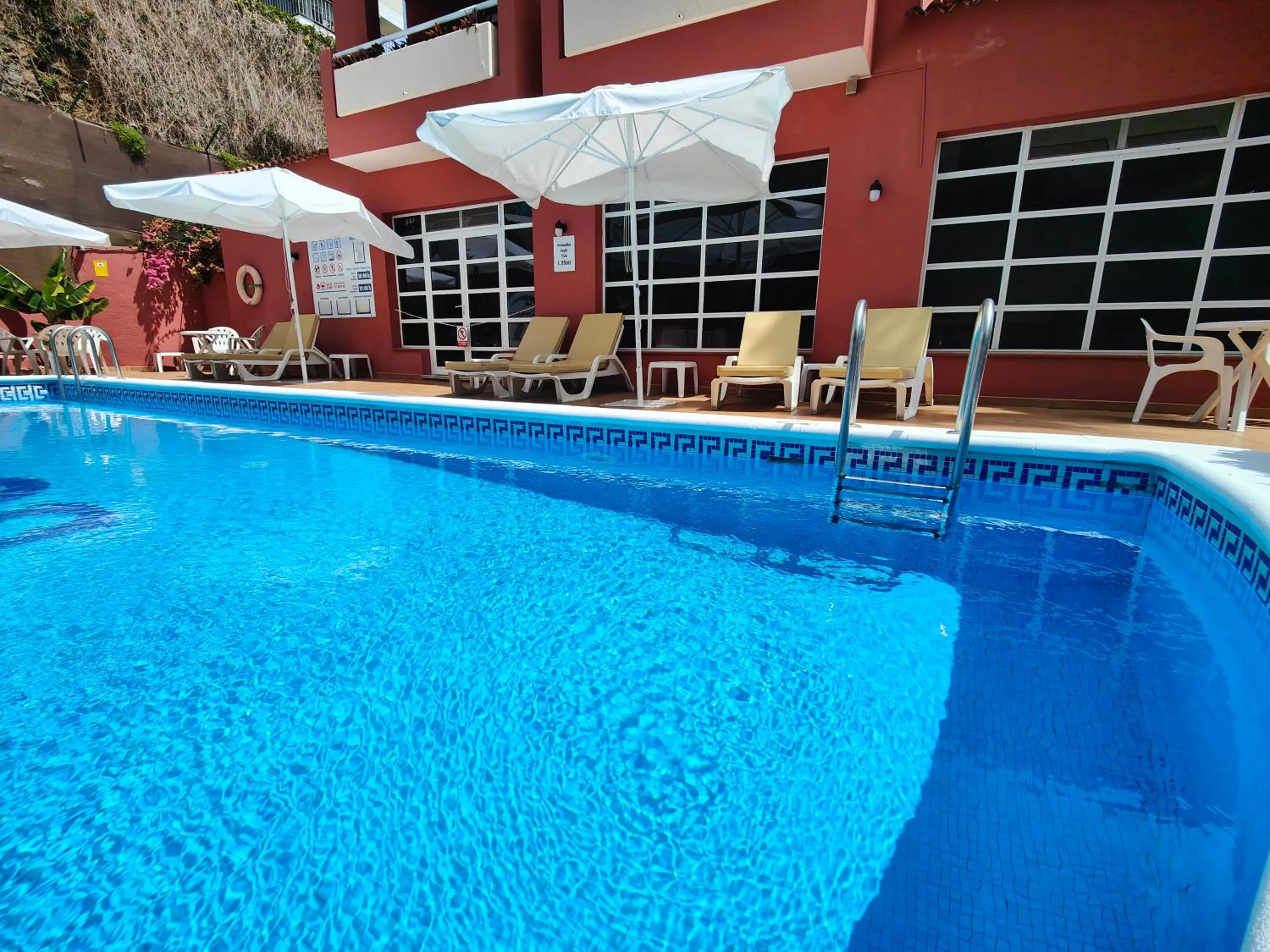 Swimming pool in Hotel Don Cándido