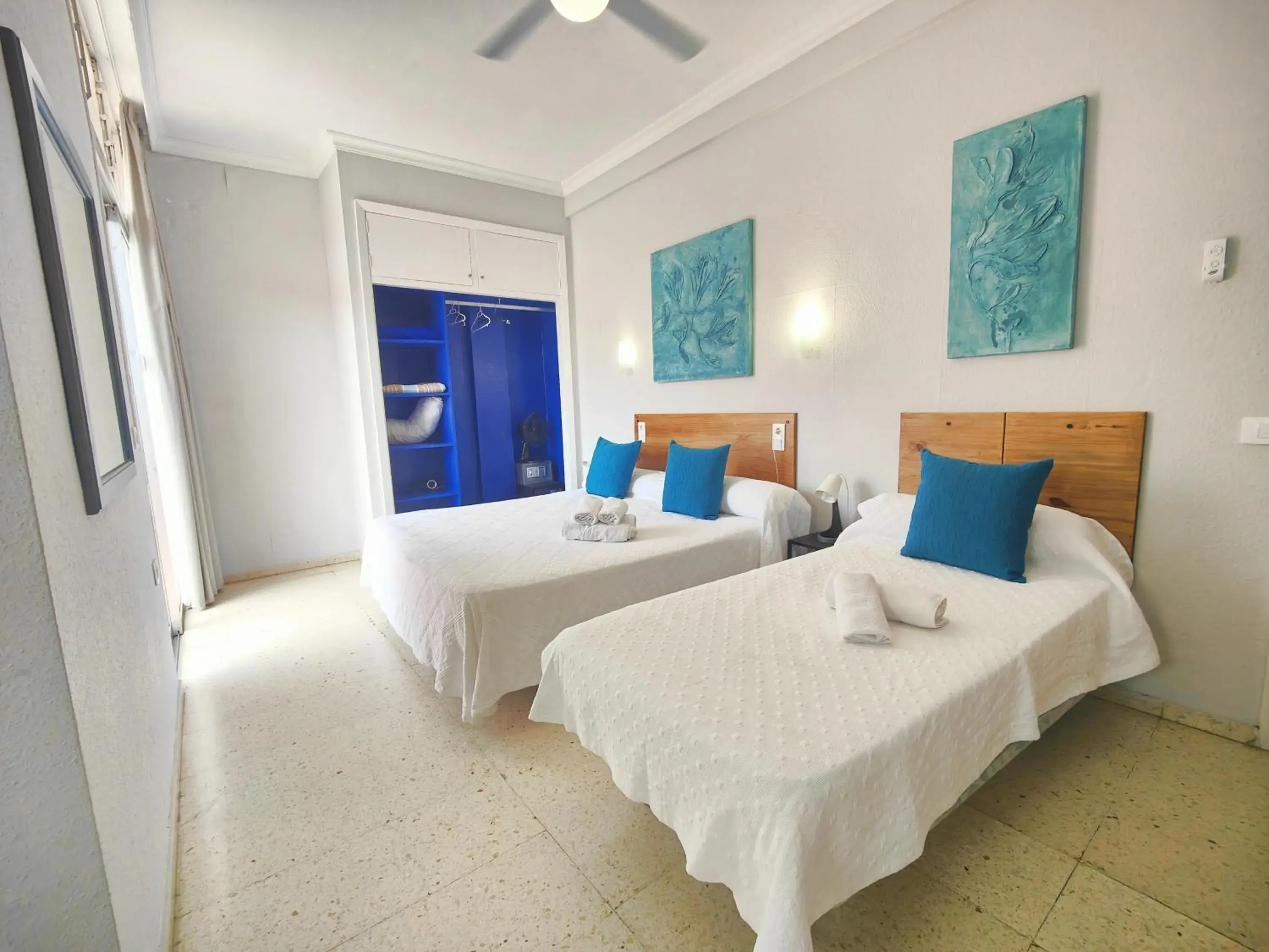 Triple Room with Balcony in Hotel Don Cándido Triple Room with Balcony in Hotel Don Cándido