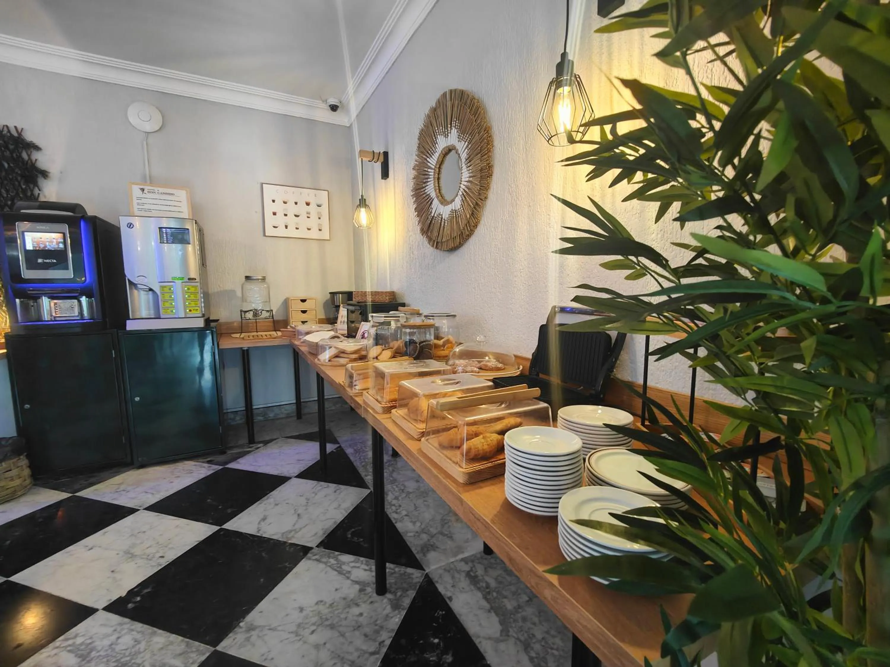 Buffet breakfast in Hotel Don Cándido