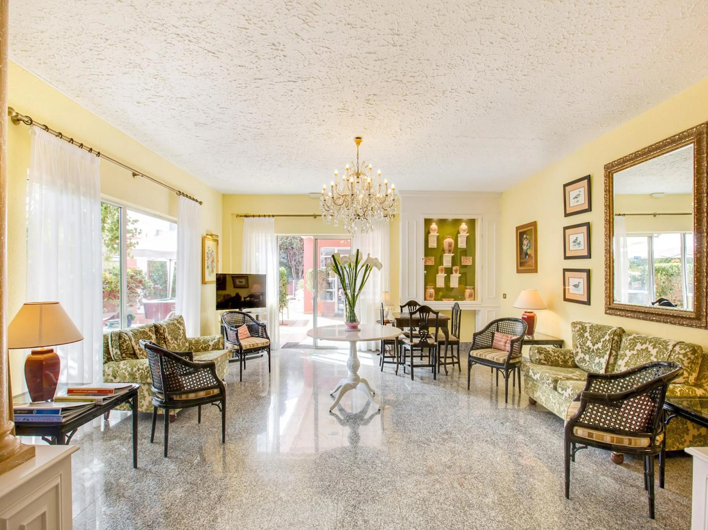 Seating area in Hotel Don Cándido