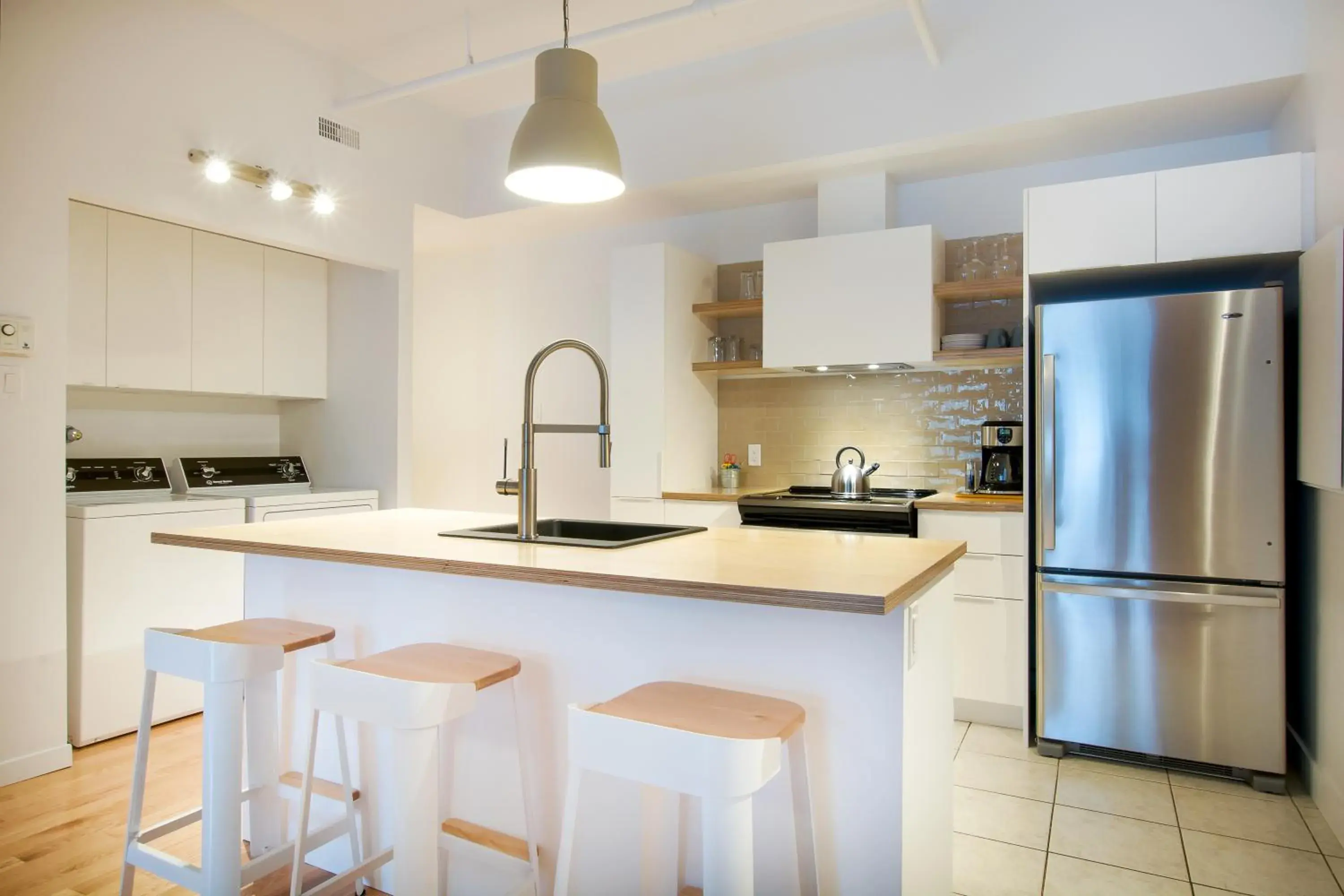 One-Bedroom Apartment with Bunk Bed SR202 in Les Lofts St-Roch - Par Les Lofts Vieux-Québec One-Bedroom Apartment with Bunk Bed SR202 in Les Lofts St-Roch - Par Les Lofts Vieux-Québec