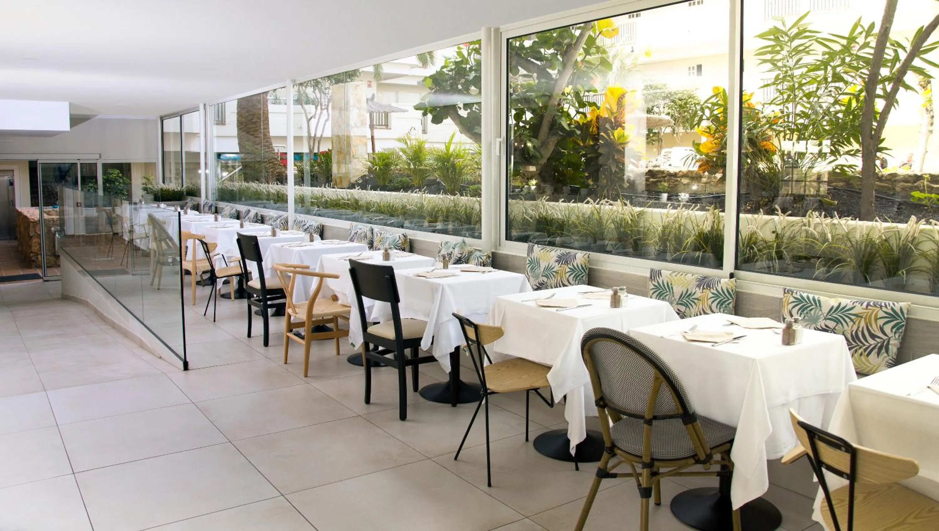 Buffet breakfast in Hotel Ereza Mar - Adults Only