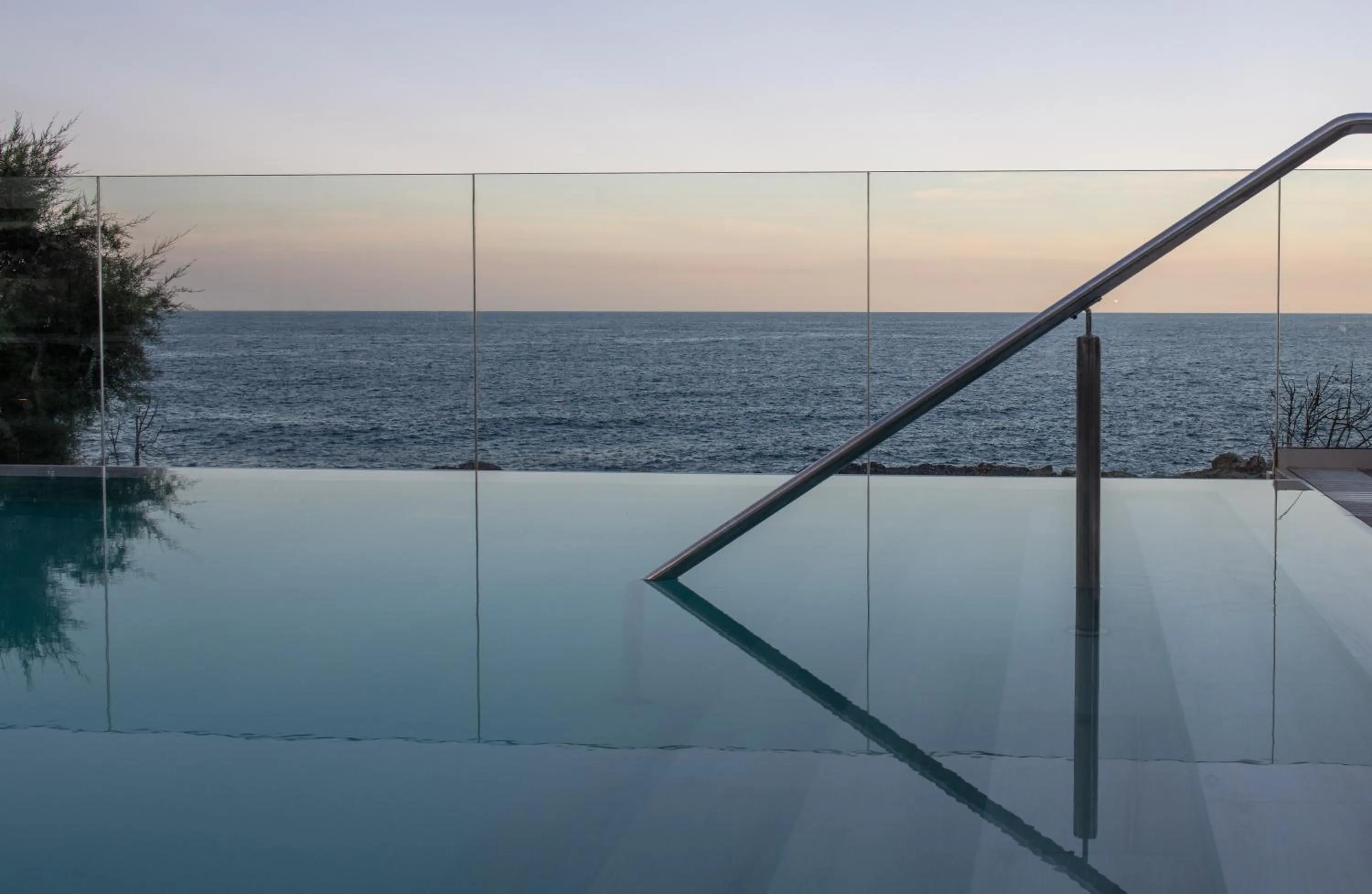 Swimming pool in Hotel Ereza Mar - Adults Only