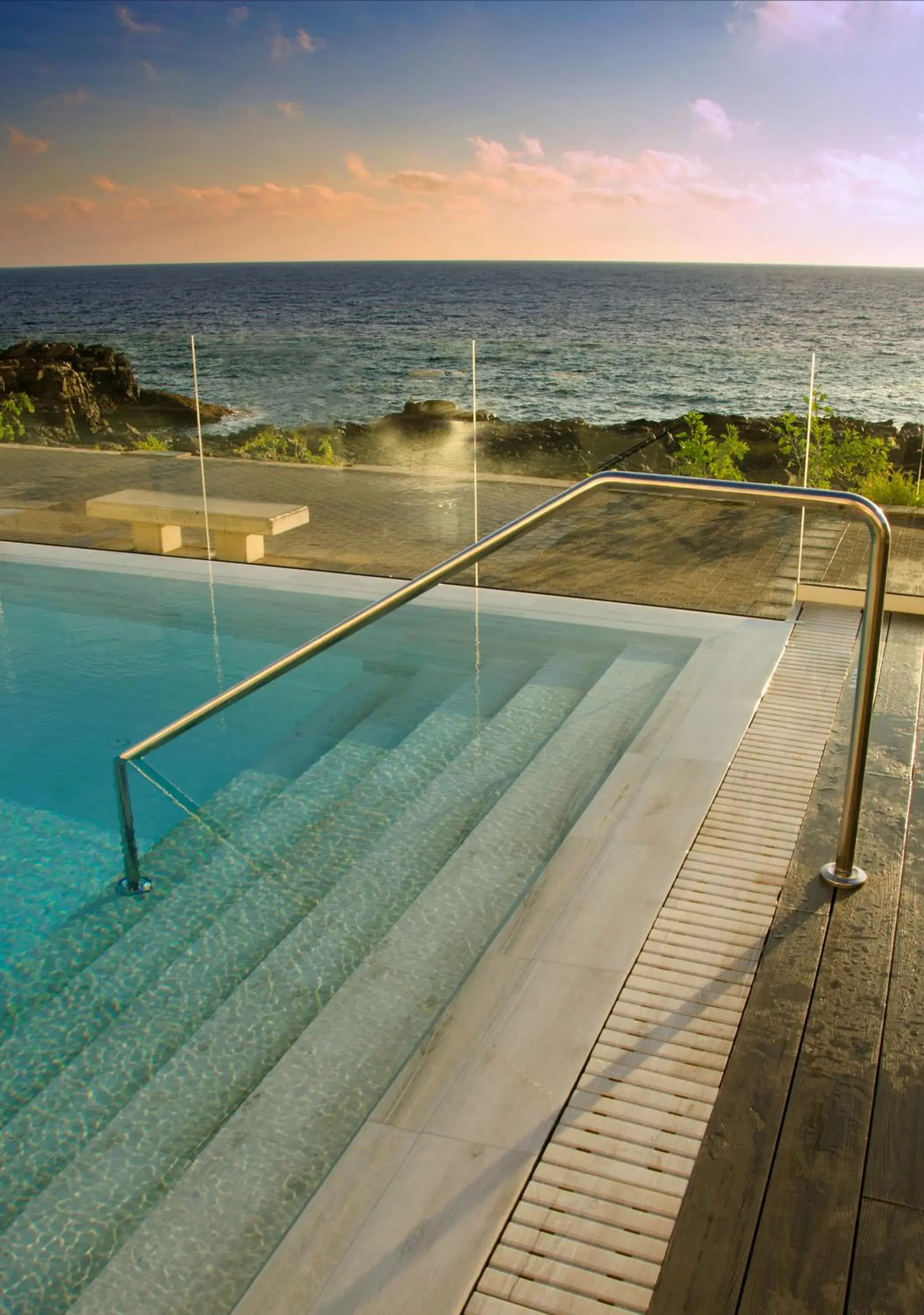 Swimming pool in Hotel Ereza Mar - Adults Only Swimming pool in Hotel Ereza Mar - Adults Only