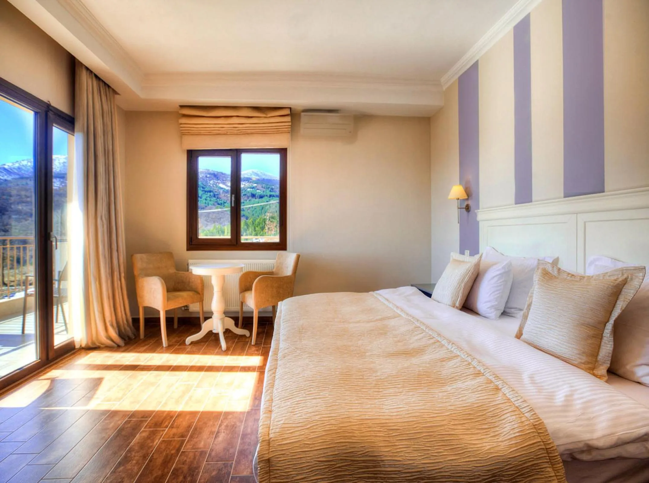 Photo of the whole room, Bed in Enastron View Hotel