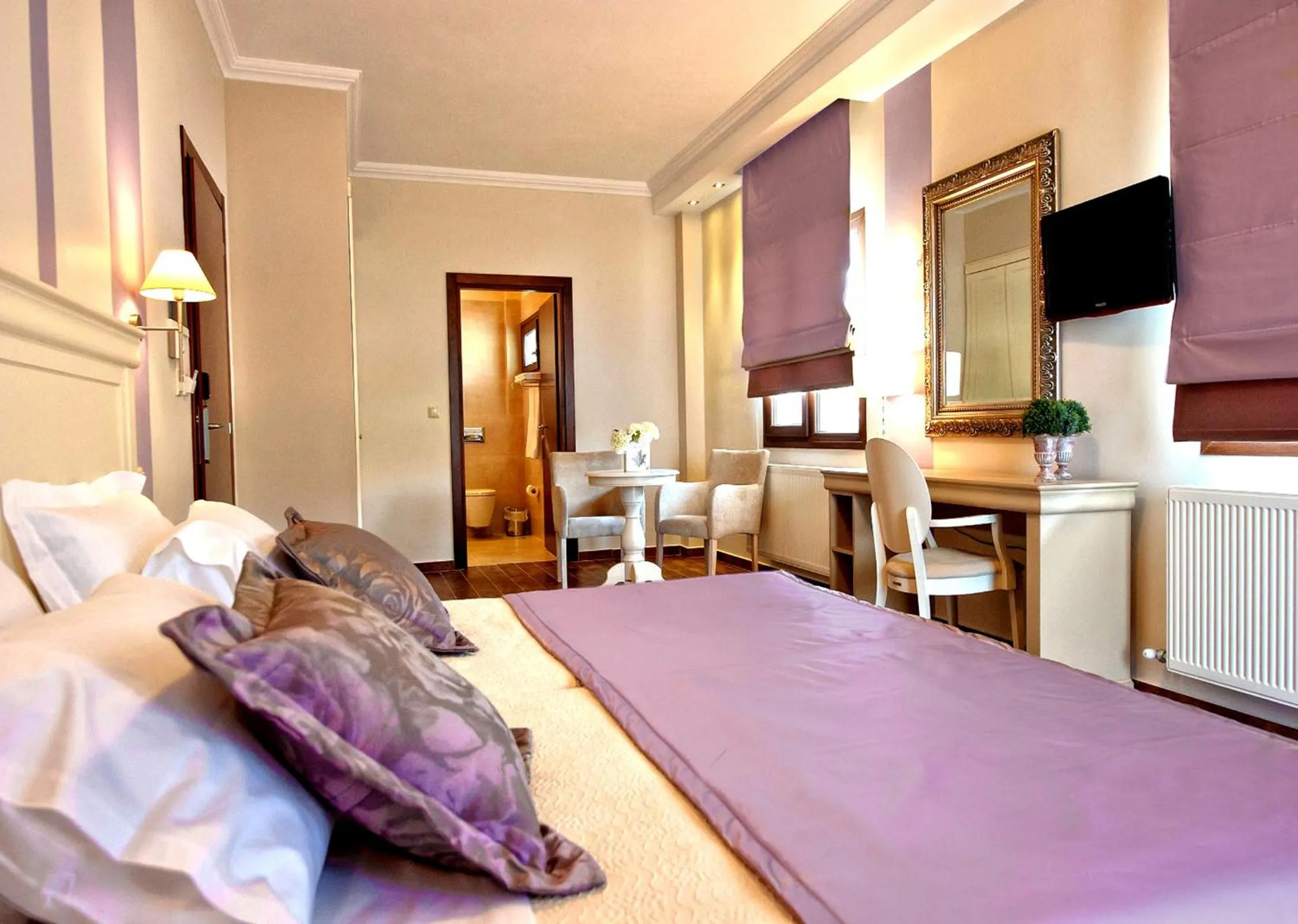 Photo of the whole room, Bed in Enastron View Hotel