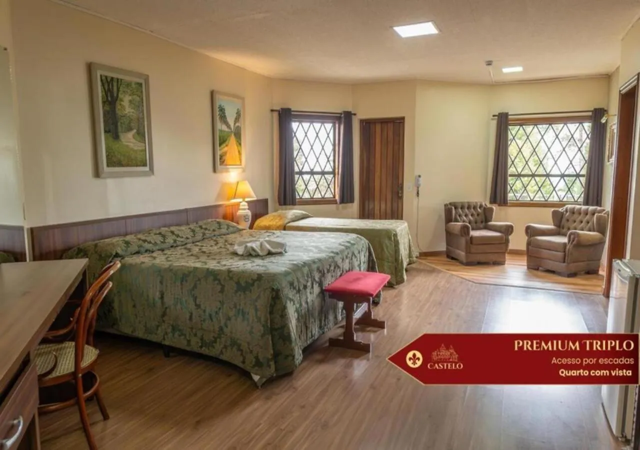 Triple Room in Hotel Castelo Nacional Inn Campos do Jordão